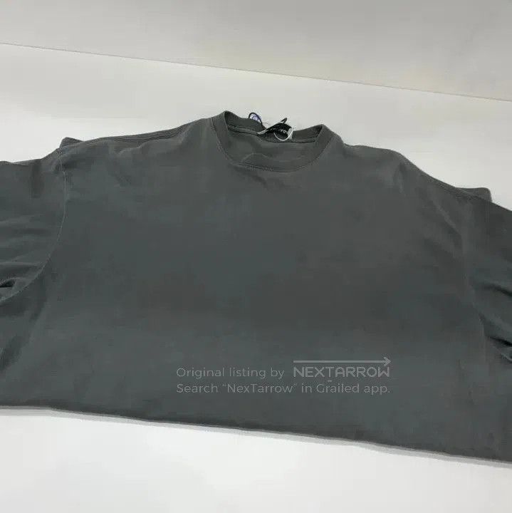 Balenciaga Balenciaga Grey Short Sleeve Logo T. Size US S / EU 44-46 / 1 - 7 Thumbnail