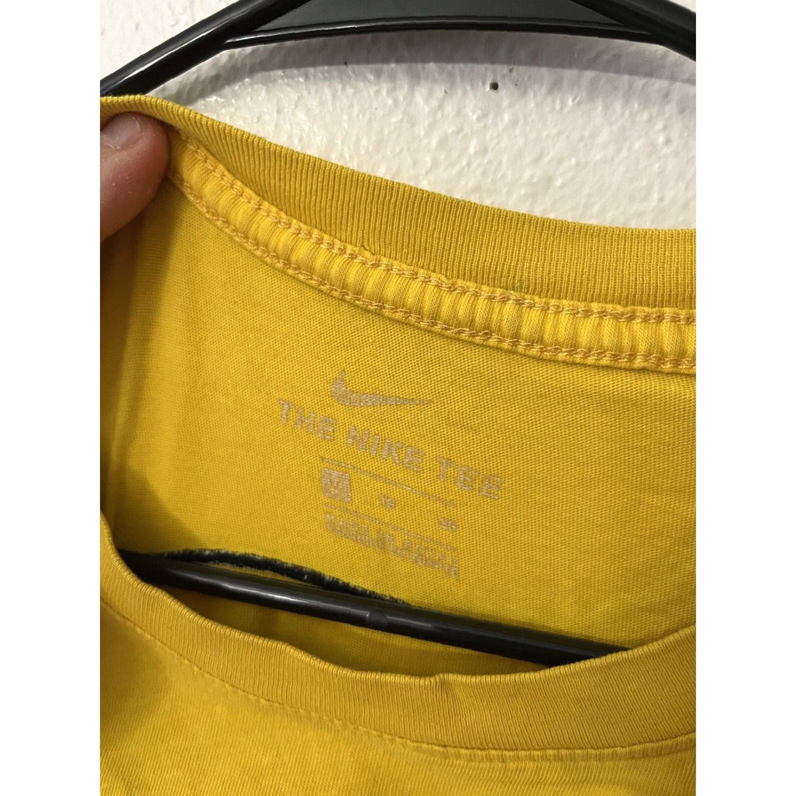 Nike VINTAGE Nike T-Shirt NSW Swingman Shirt XL Yellow Scorpion Logo Embroidered 2010s Mens Size US XL / EU 56 / 4 - 4 Thumbnail