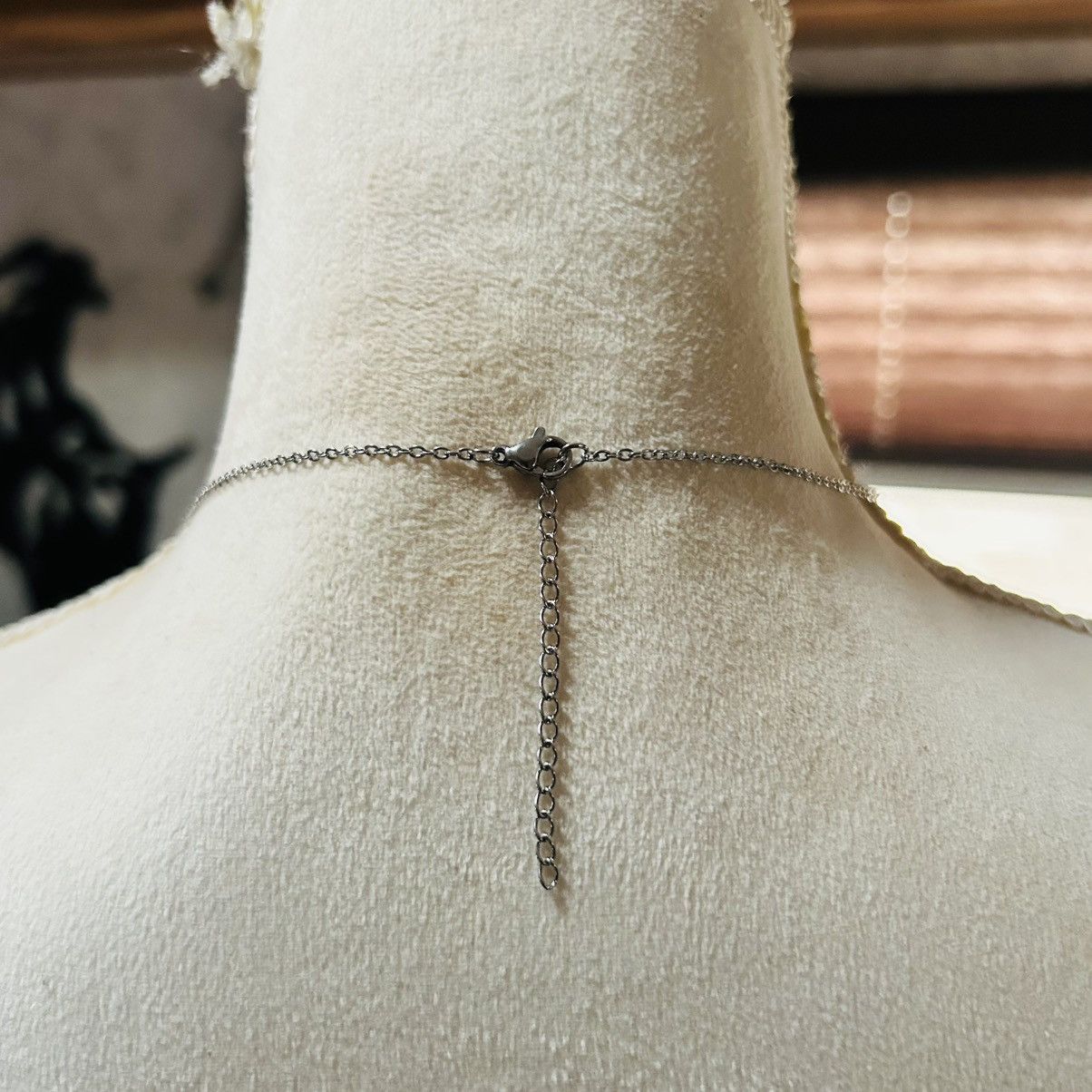 Handmade Handcrafted clear glass stone accent filigree heart necklace Size ONE SIZE - 5 Thumbnail