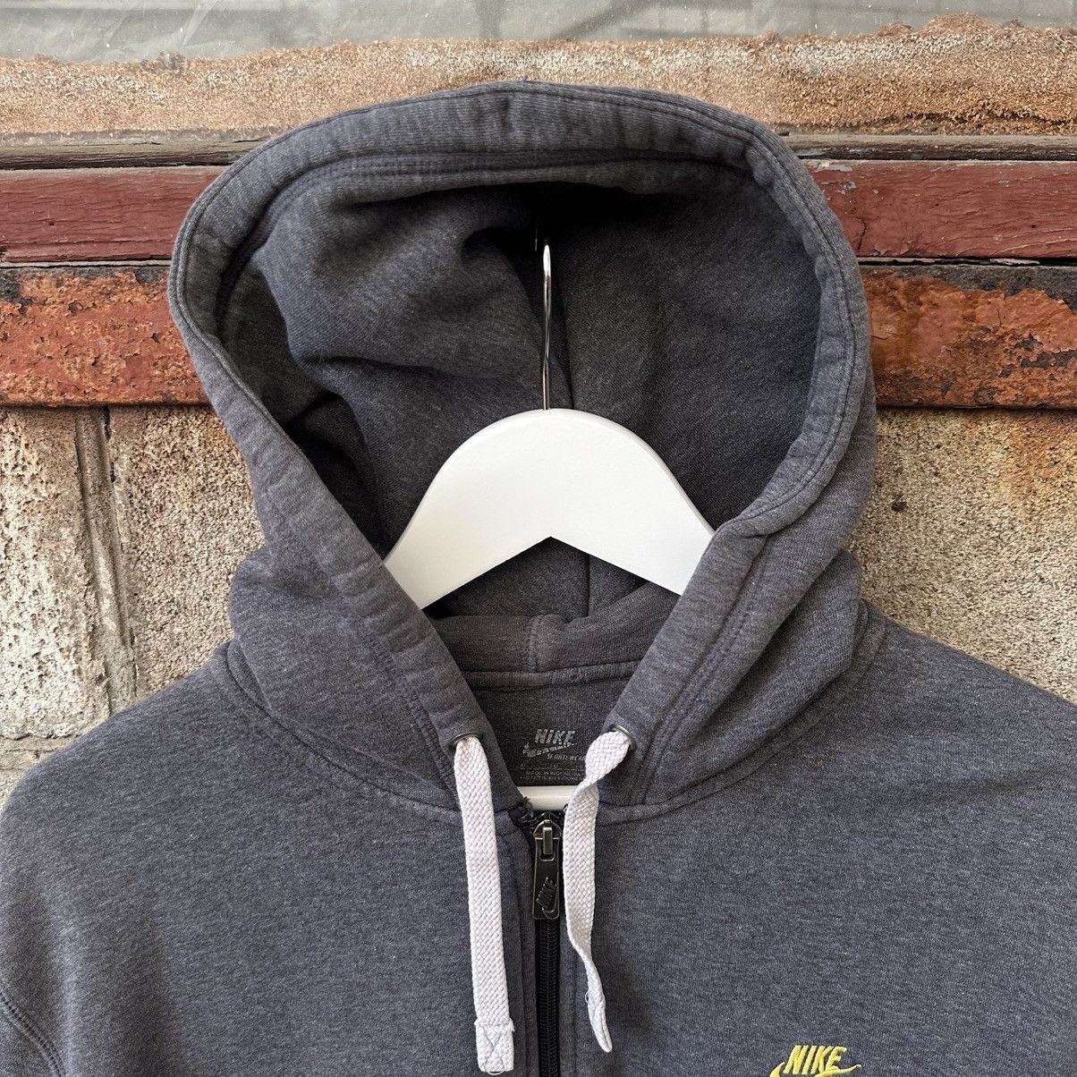 Nike Vintage Nike Zip Hoodie Small Logo Size XL Y2K 00s UsA Hype Size US XL / EU 56 / 4 - 7 Thumbnail