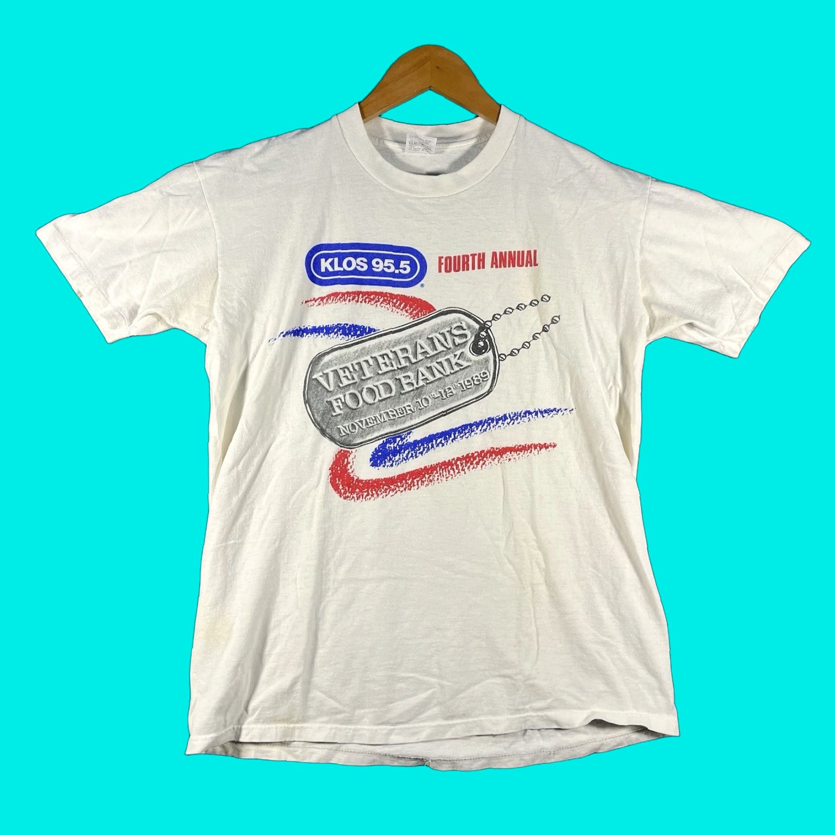 Vintage VINTAGE Stedman 80s KLOS 95.5 Veterans Rock Radio T-Shirt Adult Large White Graphic Tee Mens USA Size US L / EU 52-54 / 3 - 1 Thumbnail