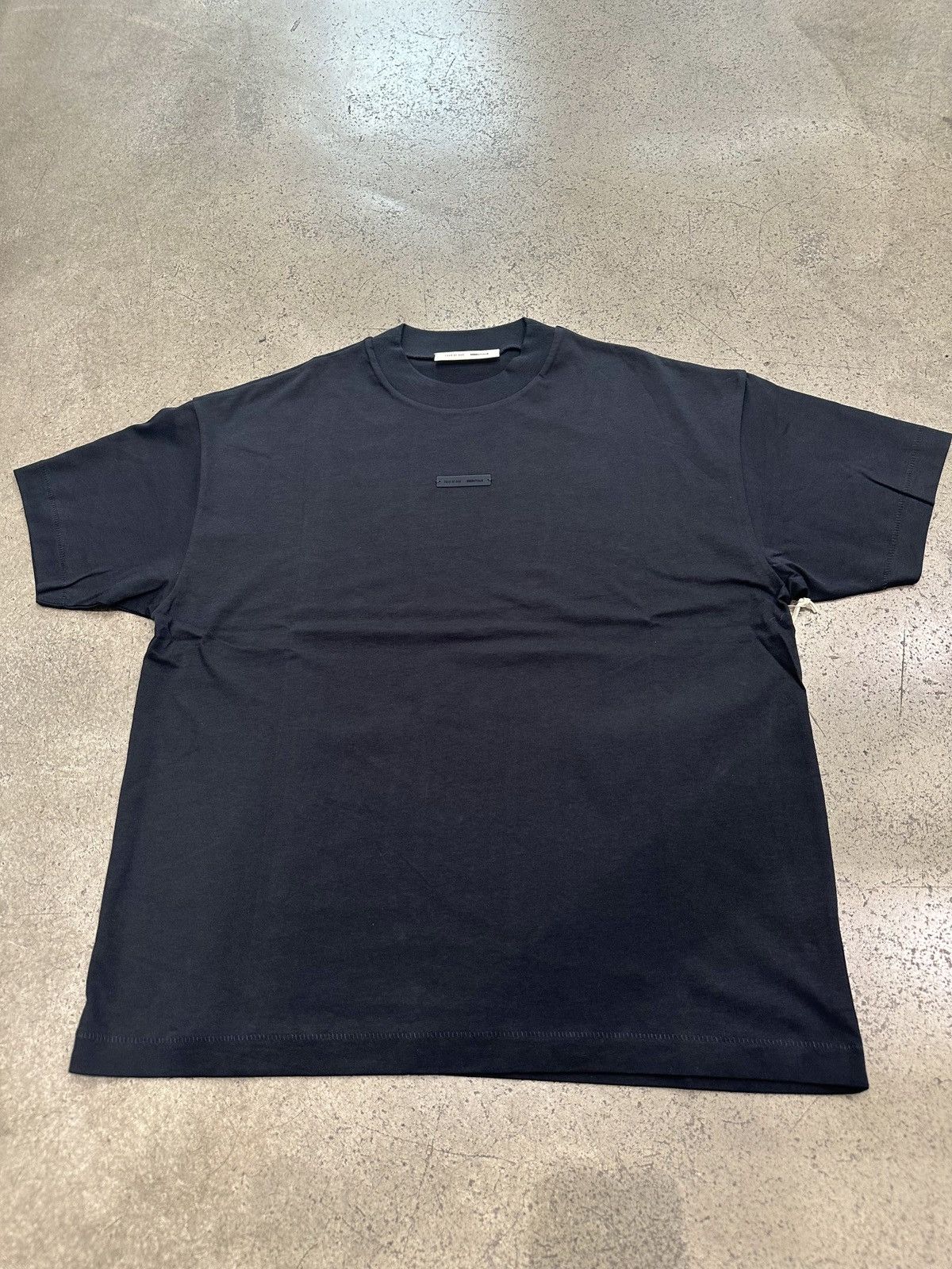 Essentials ESSENTIALS - Classic Fit T-Shirt Jet Black Size US S / EU 44-46 / 1 - 2 Thumbnail