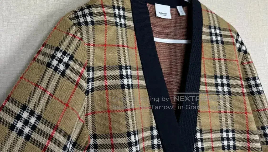 Burberry Burberry Khaki Wool Women's Cardigan. Size S / US 4 / IT 40 - 4 Thumbnail