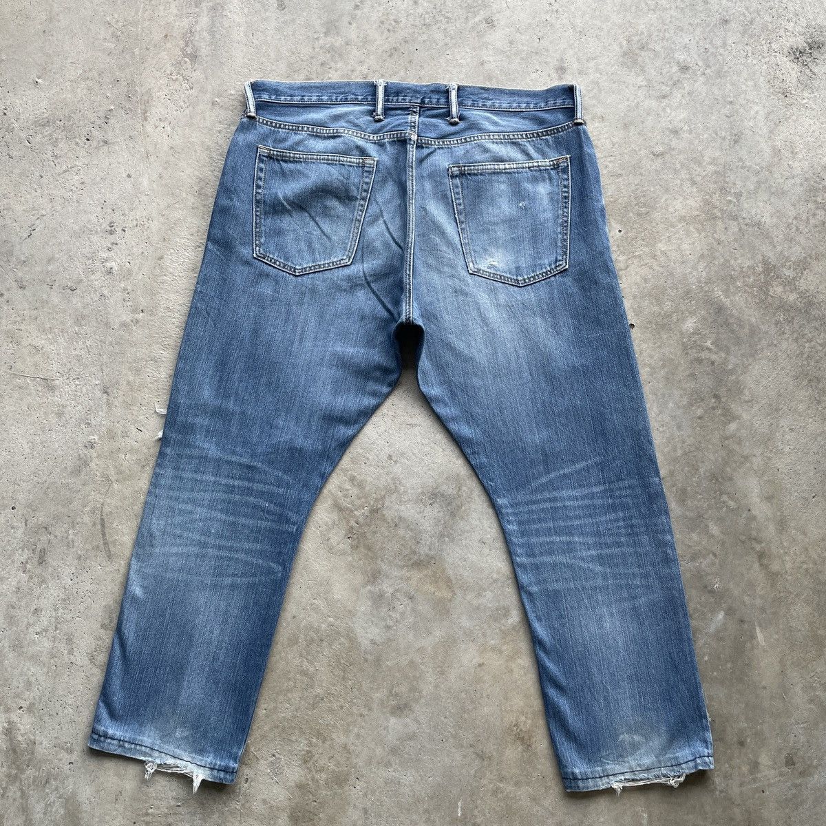 Gap Vintage Gap Distressed Denim Jeans Pants Faded W39 Size US 39 - 11 Thumbnail