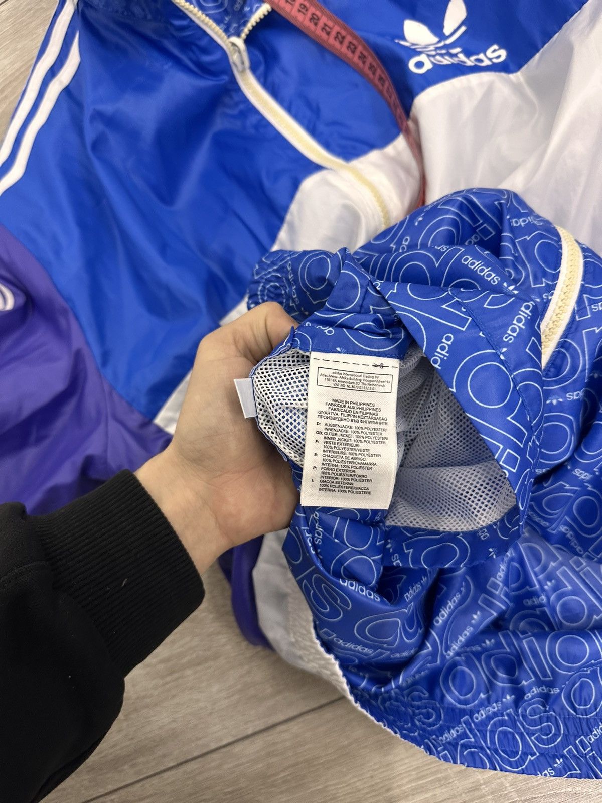 Adidas Adidas Nylon Stripped Track Jacket Windbreaker 2 in 1 Size US L / EU 52-54 / 3 - 9 Thumbnail