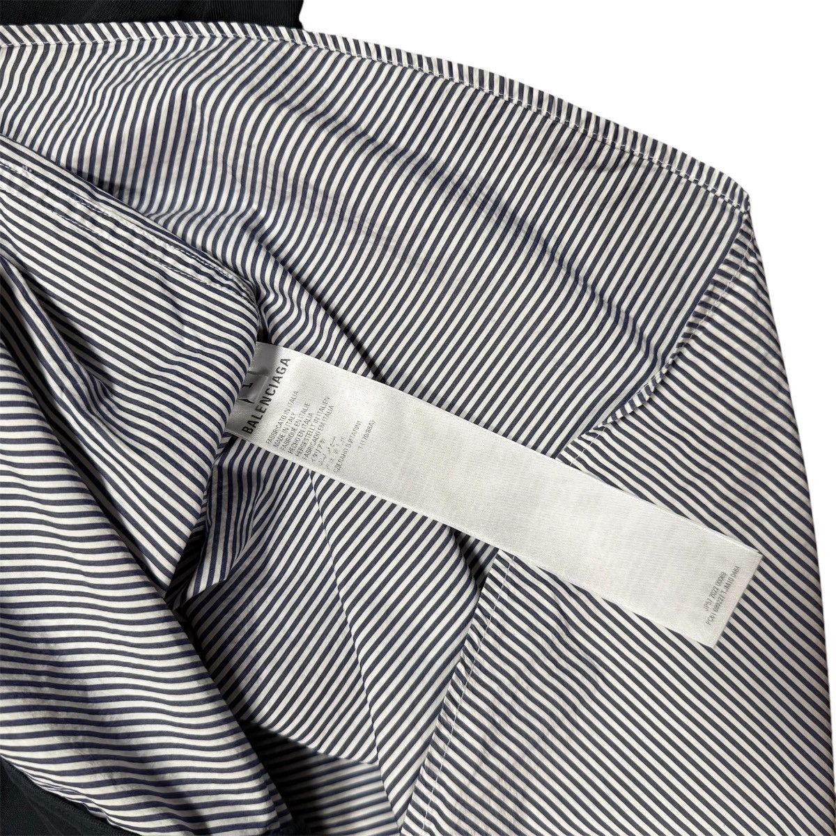 Balenciaga Trompe l’oeil button up Size US M / EU 48-50 / 2 - 3 Thumbnail