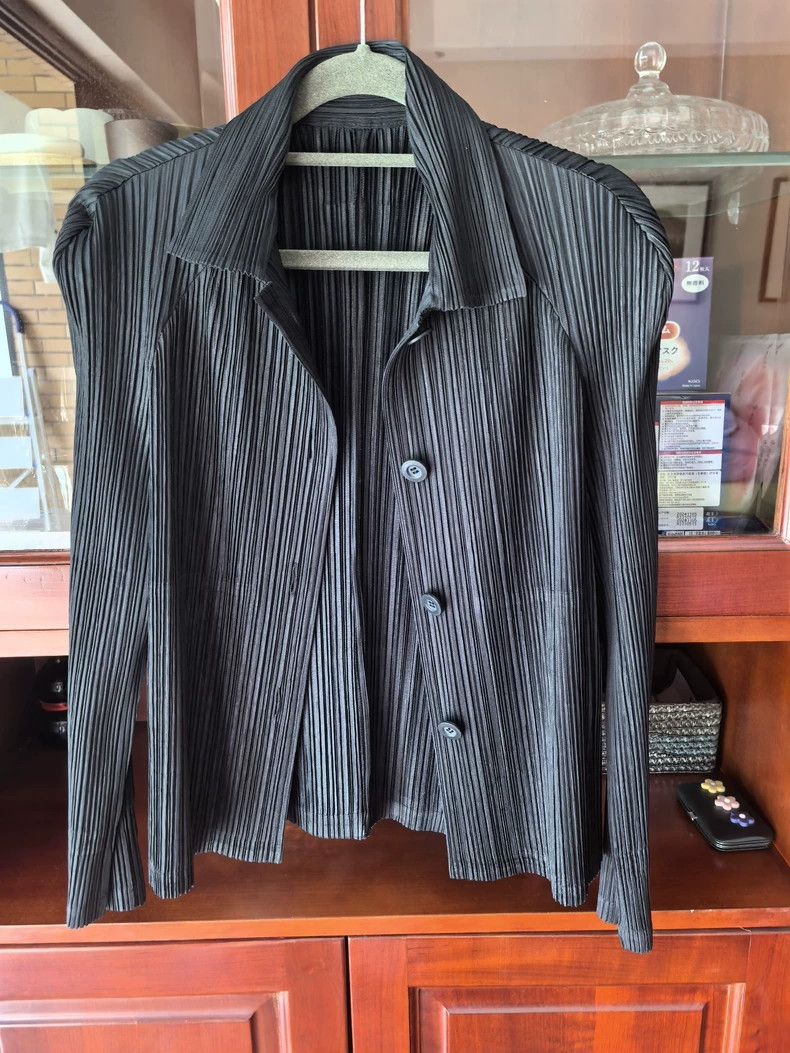 Other Issey Miyake/三宅一生 size:3 Black pleated cardigan Size S / US 4 / IT 40 - 1 Thumbnail