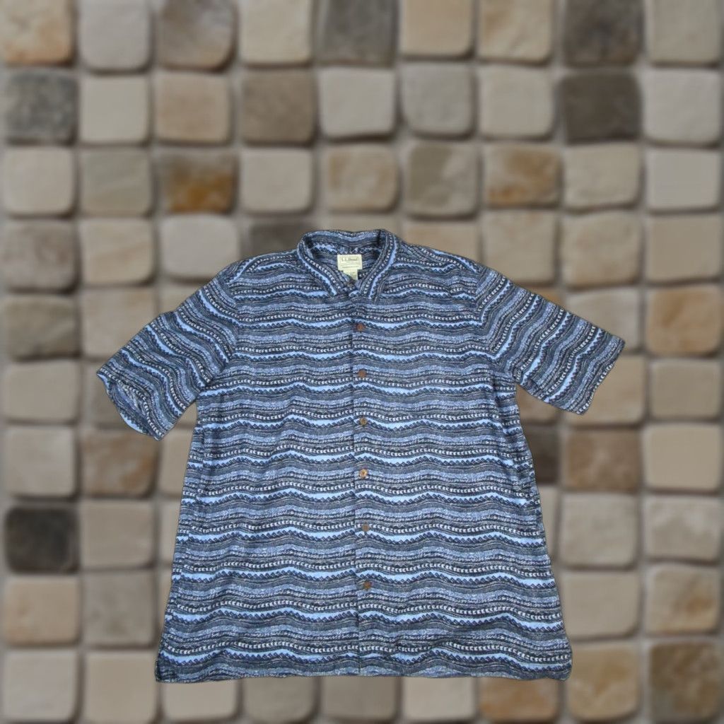 Vintage L.L.Bean Shirt Mens Large Blue Cotton Button Up Camp Collar Loop Size US L / EU 52-54 / 3 - 1 Thumbnail