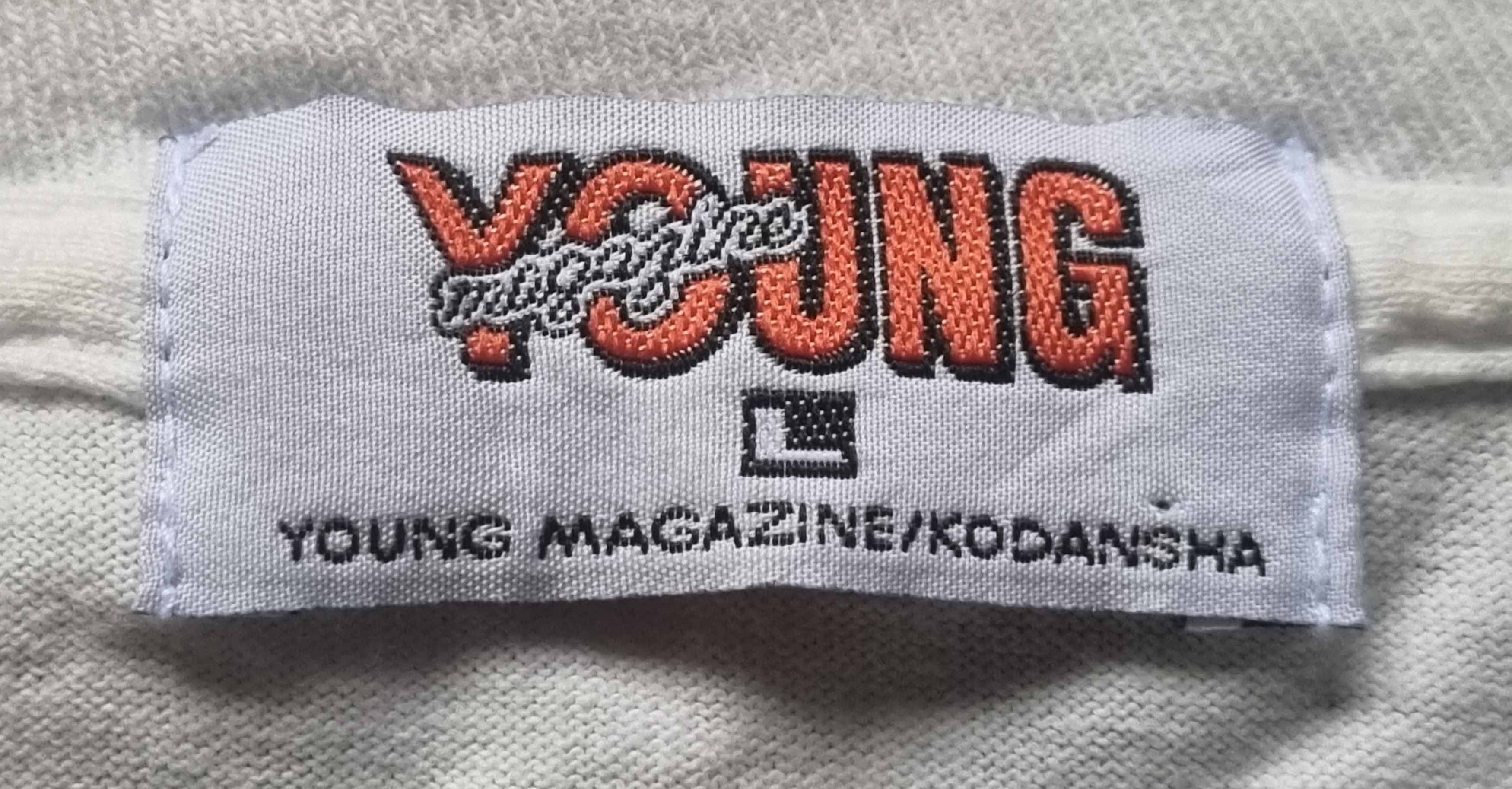 Anime Vintage Akira Young And Magazine Vol 5 T Shirt Size US L / EU 52-54 / 3 - 12 Thumbnail