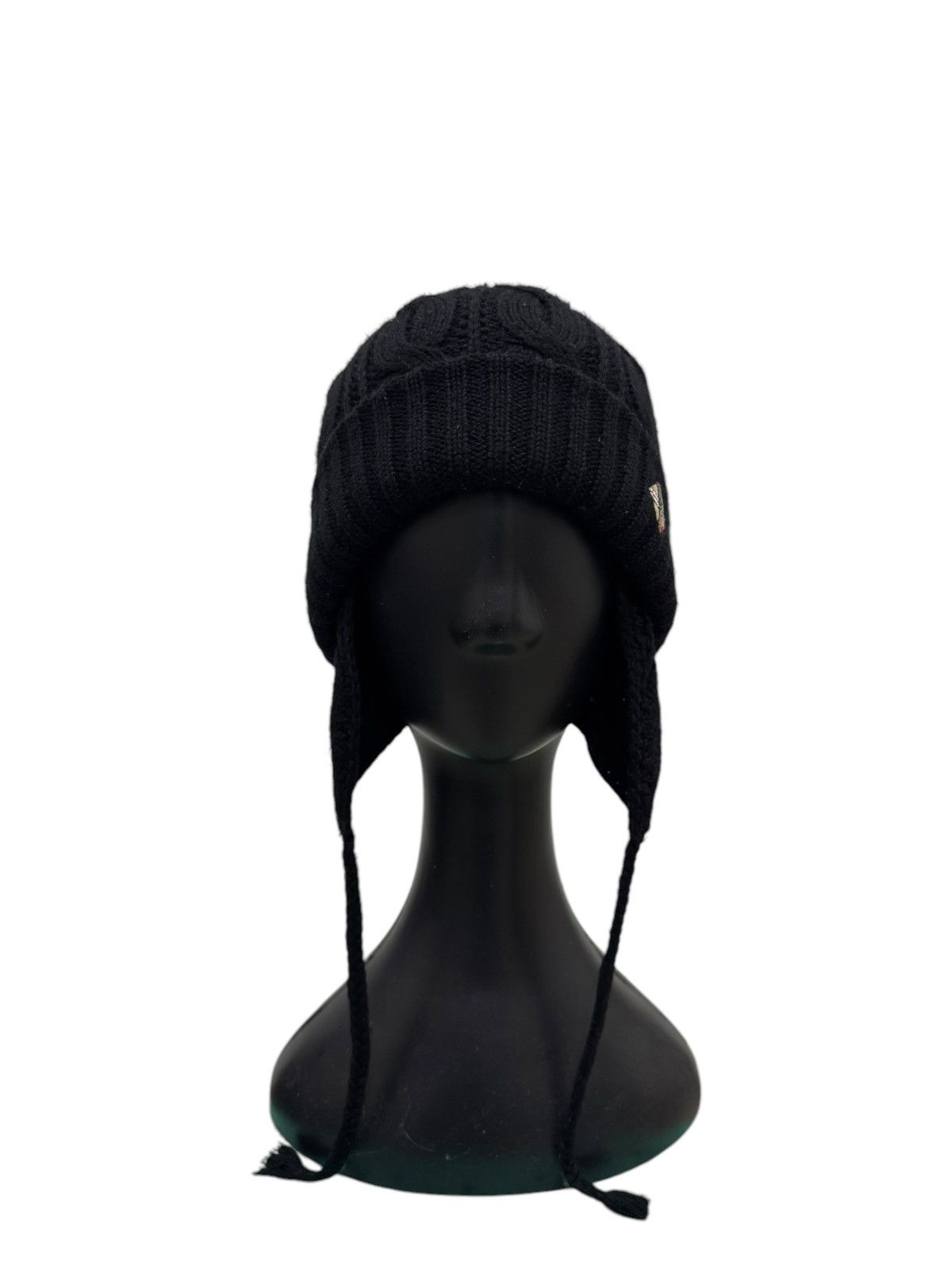 Burberry × Designer BUBERRY LONDON CABLE KNIT BEANIE EMBROIDERED TARTAN DESIGN Size ONE SIZE - 2 Thumbnail
