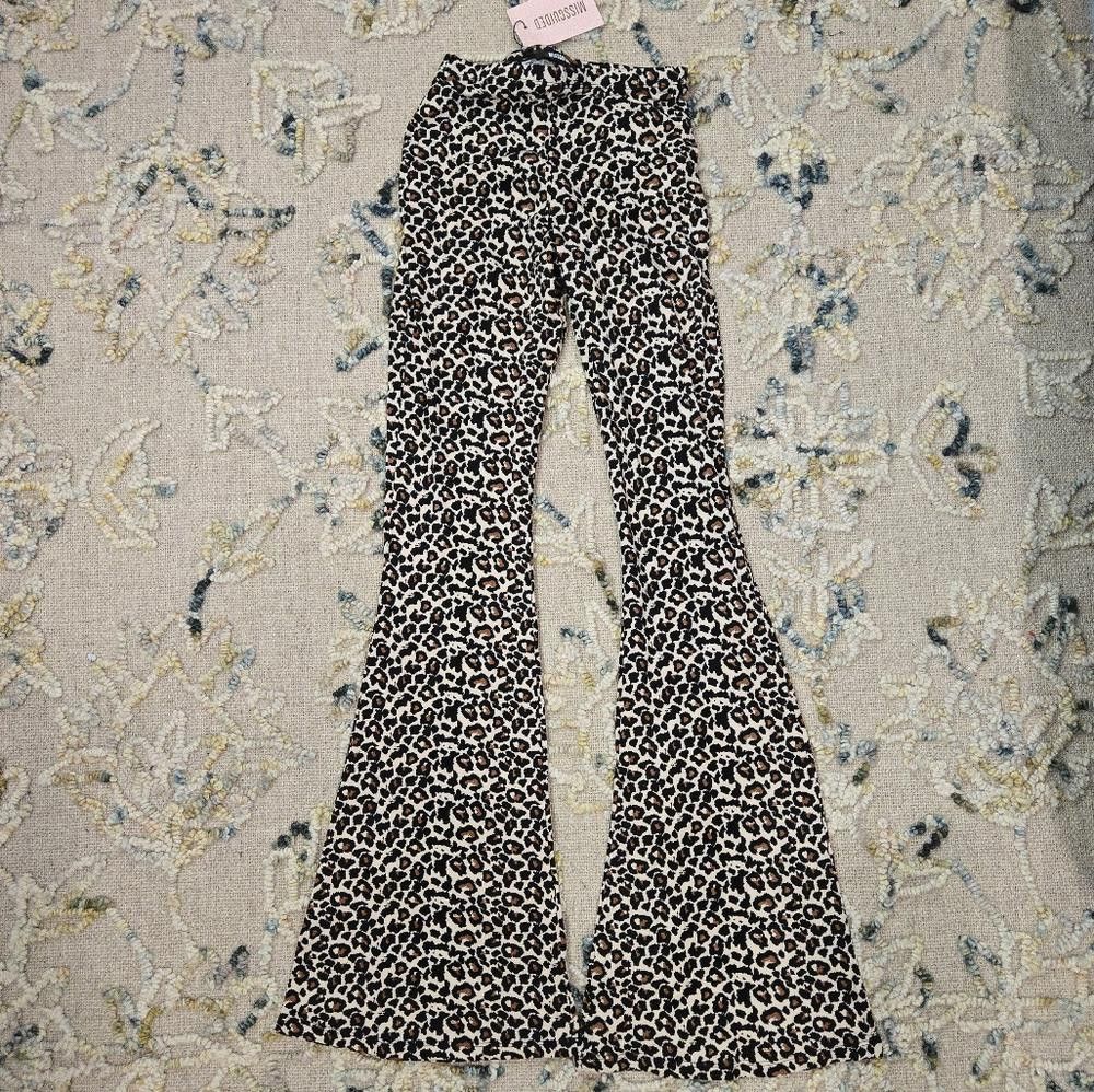 Designer Missguided Leopard Print Flared Pants Size 27" / US 4 / IT 40 - 1 Thumbnail