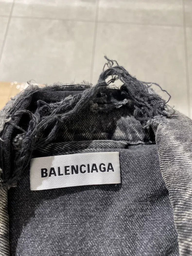 Balenciaga Balenciaga Distressed Collar Ripped Denim Jacket Size XS / US 0-2 / IT 36-38 - 5 Thumbnail