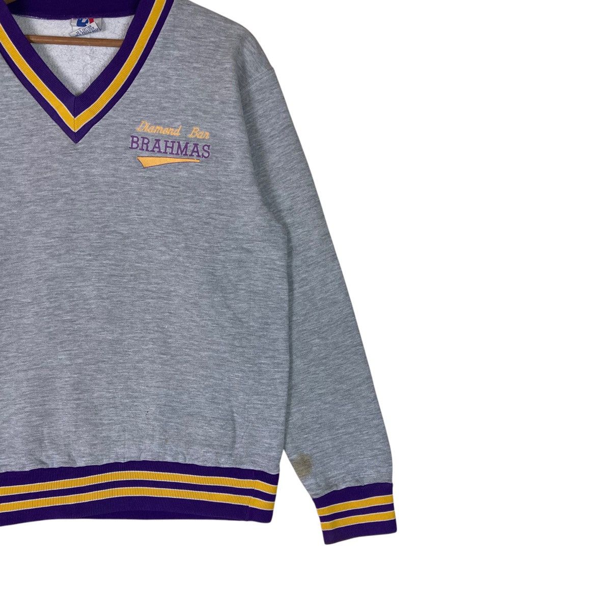 Vintage Vintage Universal Athletics Sportswear Pullover Jumper Size US L / EU 52-54 / 3 - 4 Thumbnail