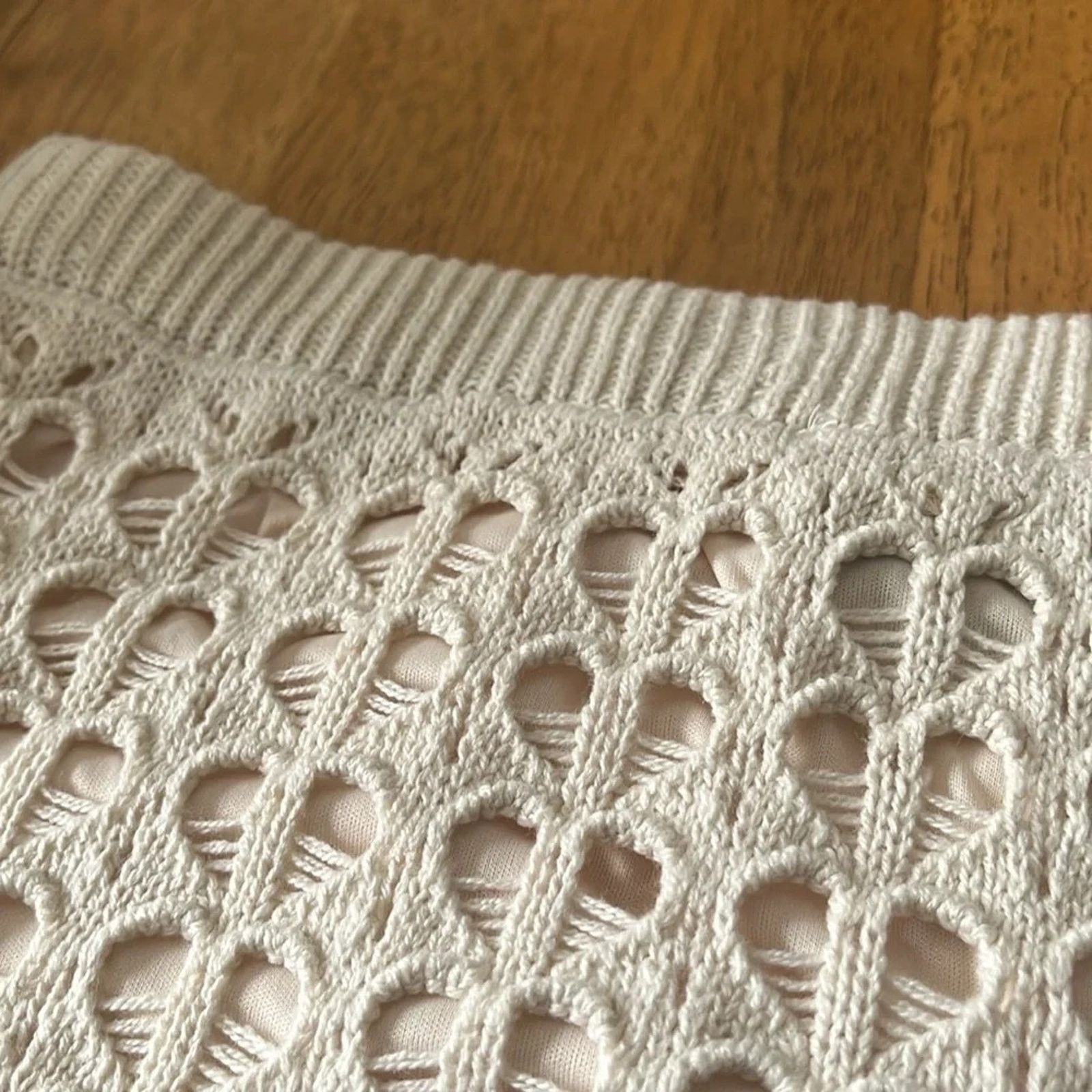 The Unbranded Brand Freshman 1996 open knit partially lined skirt, size Medium Size 32" / US 10 / IT 46 - 2 Thumbnail