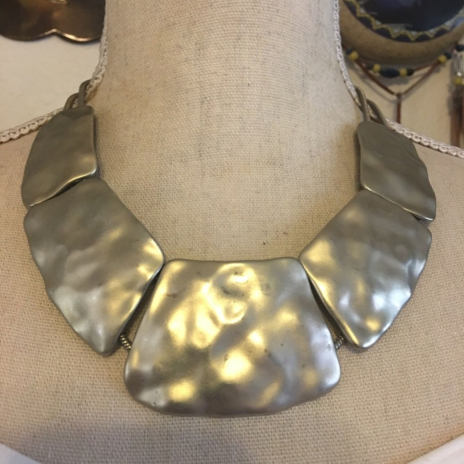 Jewelry St Thomas bold medieval hammered disc necklace Size ONE SIZE - 1 Thumbnail