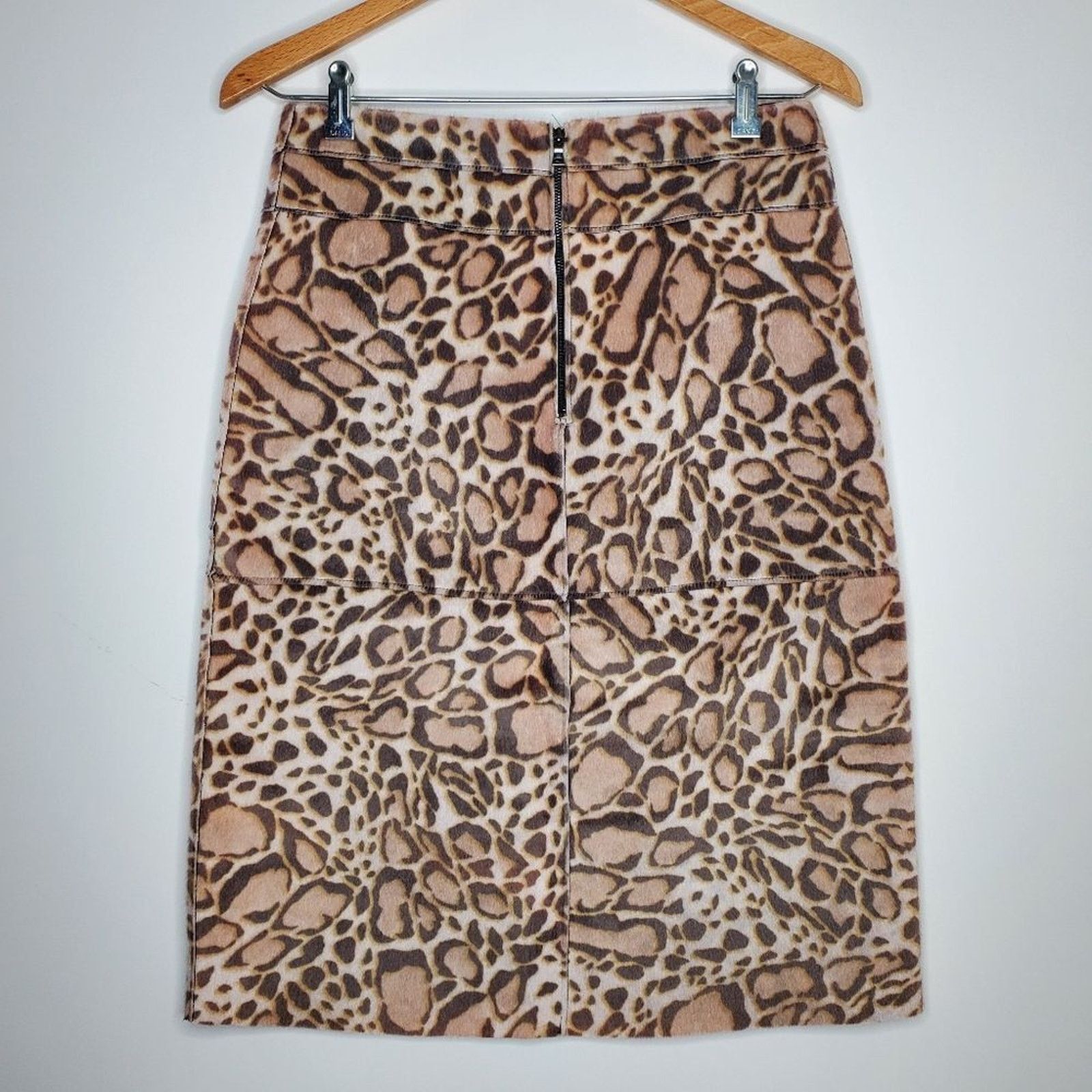 Bcbgmaxazria BCBGMaxazria Ocelot Faux Fur Vegan Leather Margaux Skirt 4 Size 27" / US 4 / IT 40 - 4 Thumbnail