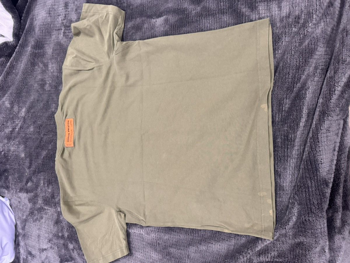 Heron Preston HERON PRESTON HPNY EMB TEE IN OLIVE Size US S / EU 44-46 / 1 - 11 Thumbnail