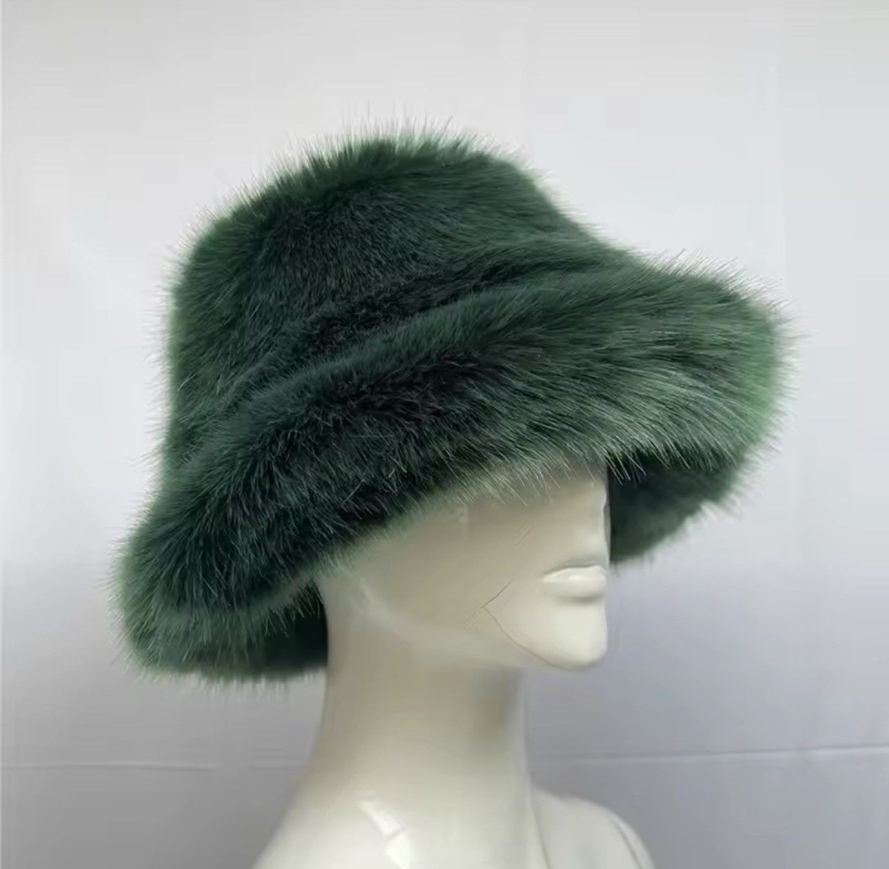 Japanese Brand Streetwear Faux Fur Bucket Hat Size ONE SIZE - 1 Thumbnail