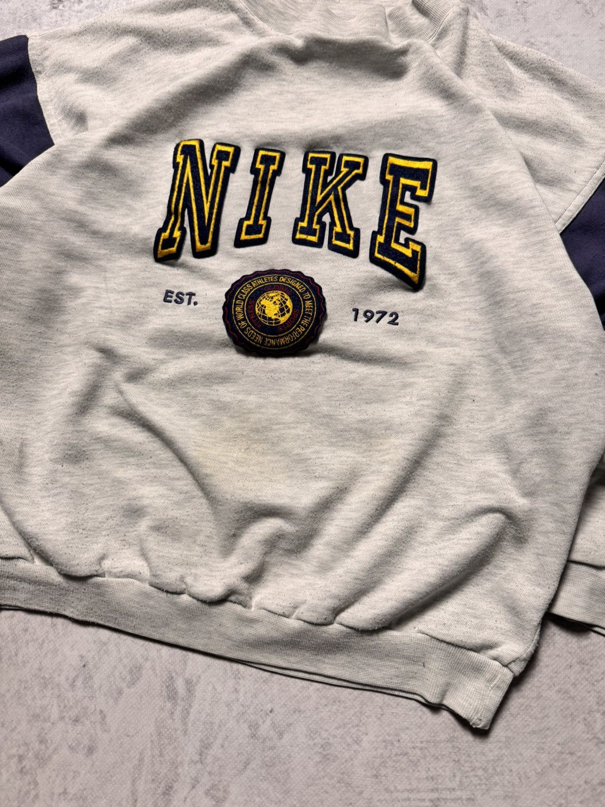 Nike × Vintage 90s Nike Vintage Big Logo Oversize Sweatshirt Crewneck Size US M / EU 48-50 / 2 - 3 Thumbnail