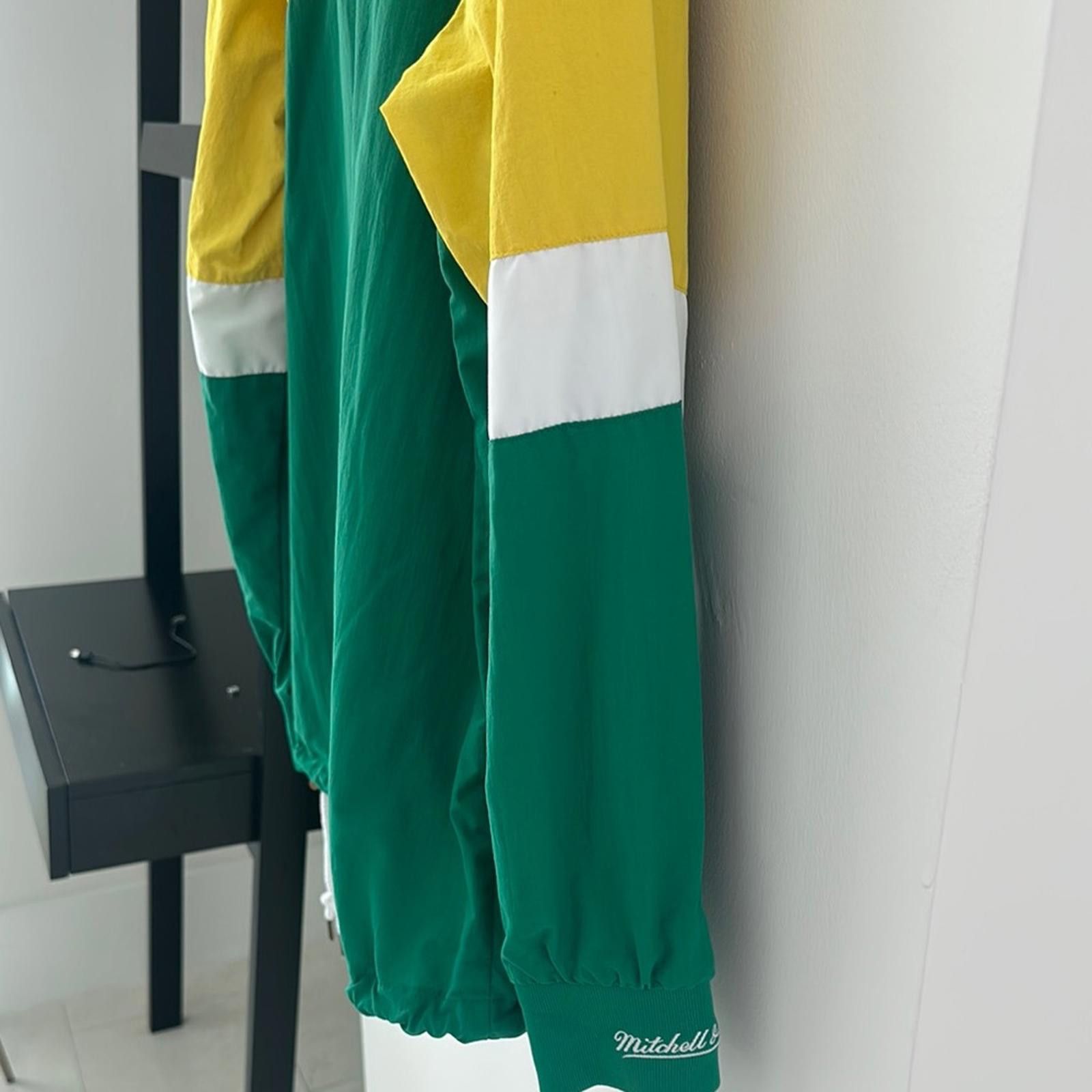 Mitchell & Ness Mitchell & Ness Green and Yellow Jacket Size US M / EU 48-50 / 2 - 5 Thumbnail