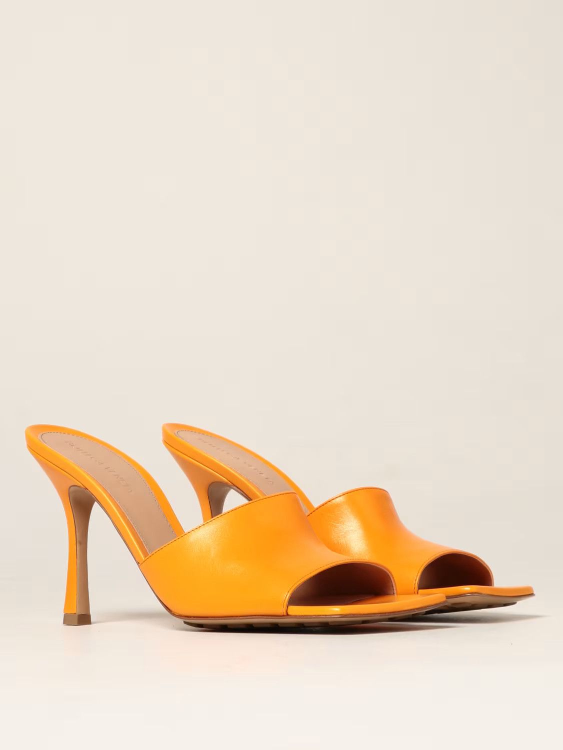 Bottega Veneta o1n1vont1224 Stretch Mules in Tangerine Size US 5 / IT 35 - 2 Thumbnail