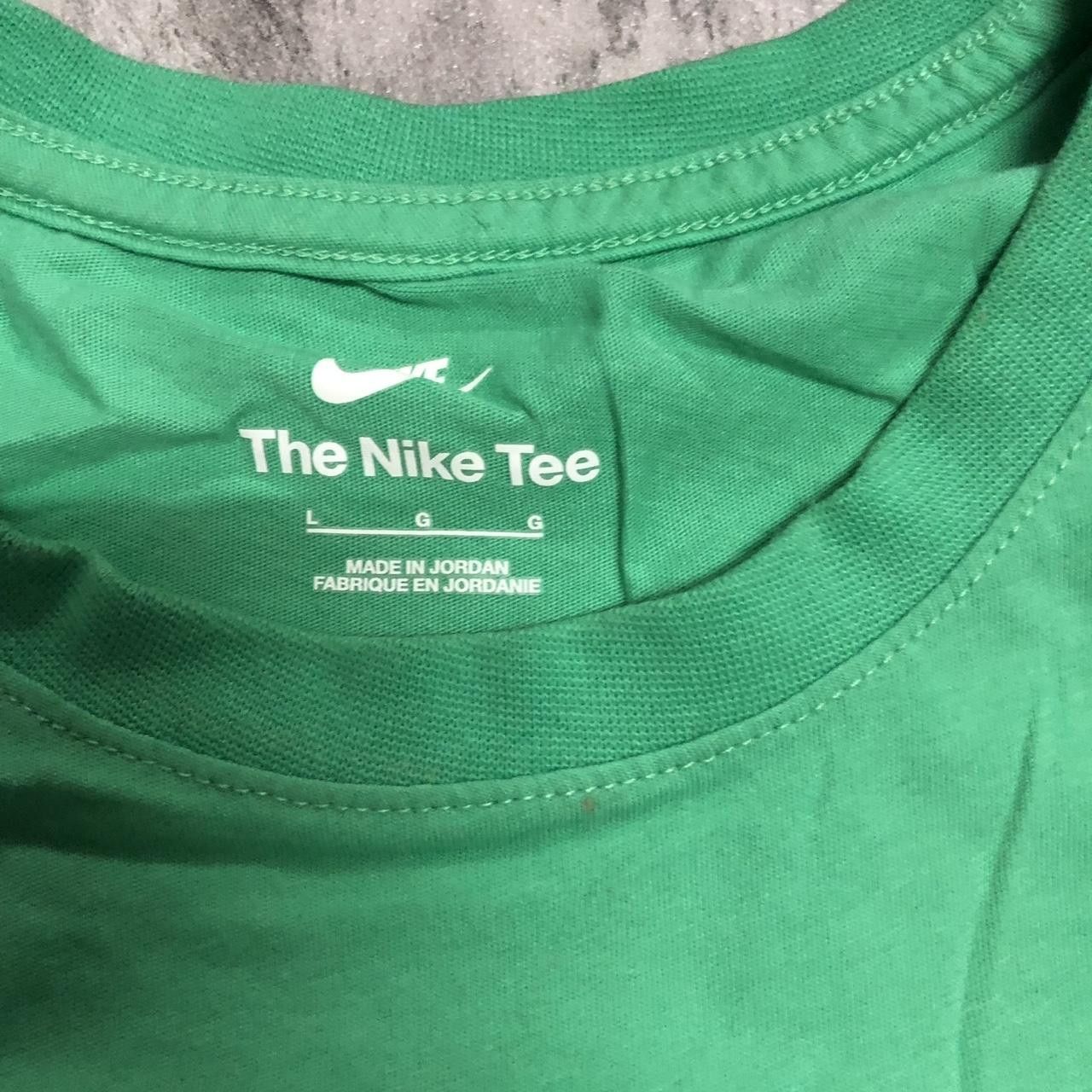 Nike Green Nike tee with white accents #skater Size US L / EU 52-54 / 3 - 3 Thumbnail