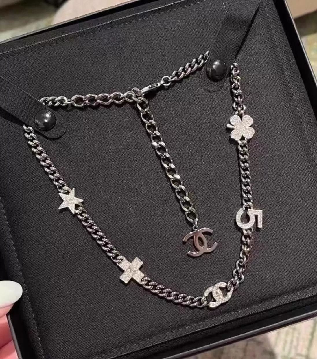 Chanel Chanel 23v 5 choker new adj 43-32 AA832 Size ONE SIZE - 1 Thumbnail