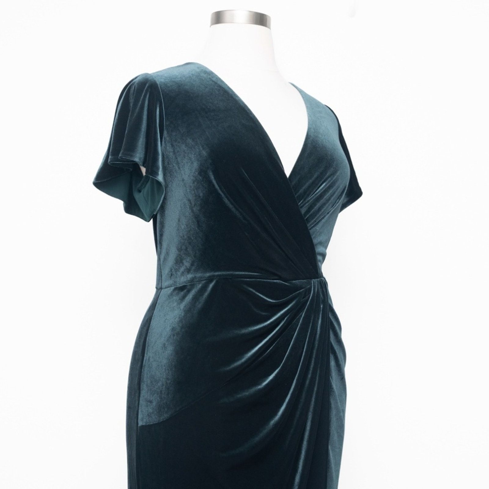Lauren Ralph Lauren Lauren Ralph Lauren. Velvet Flutter-Sleeve Cocktail Dress. Size XL / US 12-14 / IT 48-50 - 12 Thumbnail