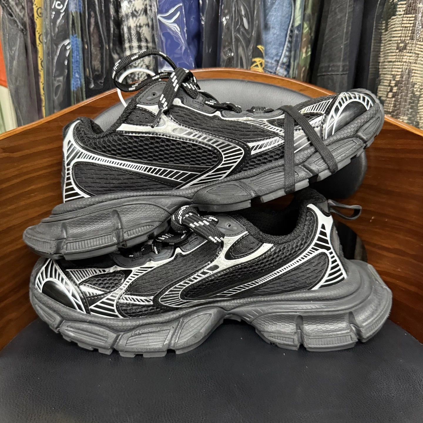 Balenciaga Balenciaga 3XL Black Silver 43 Mint Condition Size US 10 / EU 43 - 5 Thumbnail