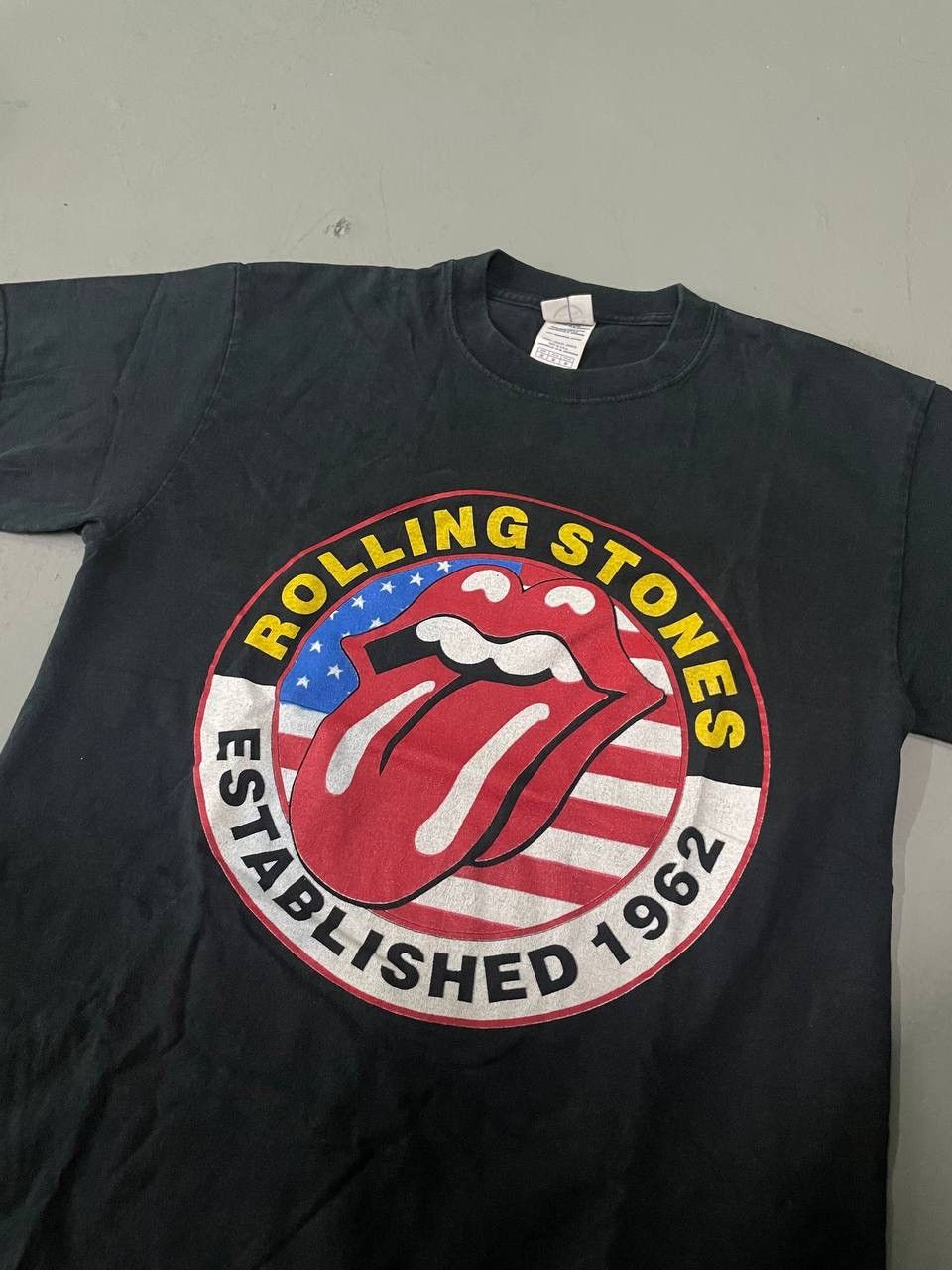 Band Tees VINTAGE ROLLING STONE RARE 🇺🇸 Size US M / EU 48-50 / 2 - 4 Thumbnail