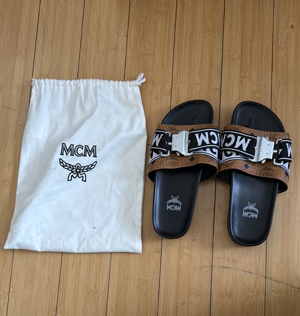 MCM MCM slides Size US 8 / EU 41 - 2 Thumbnail