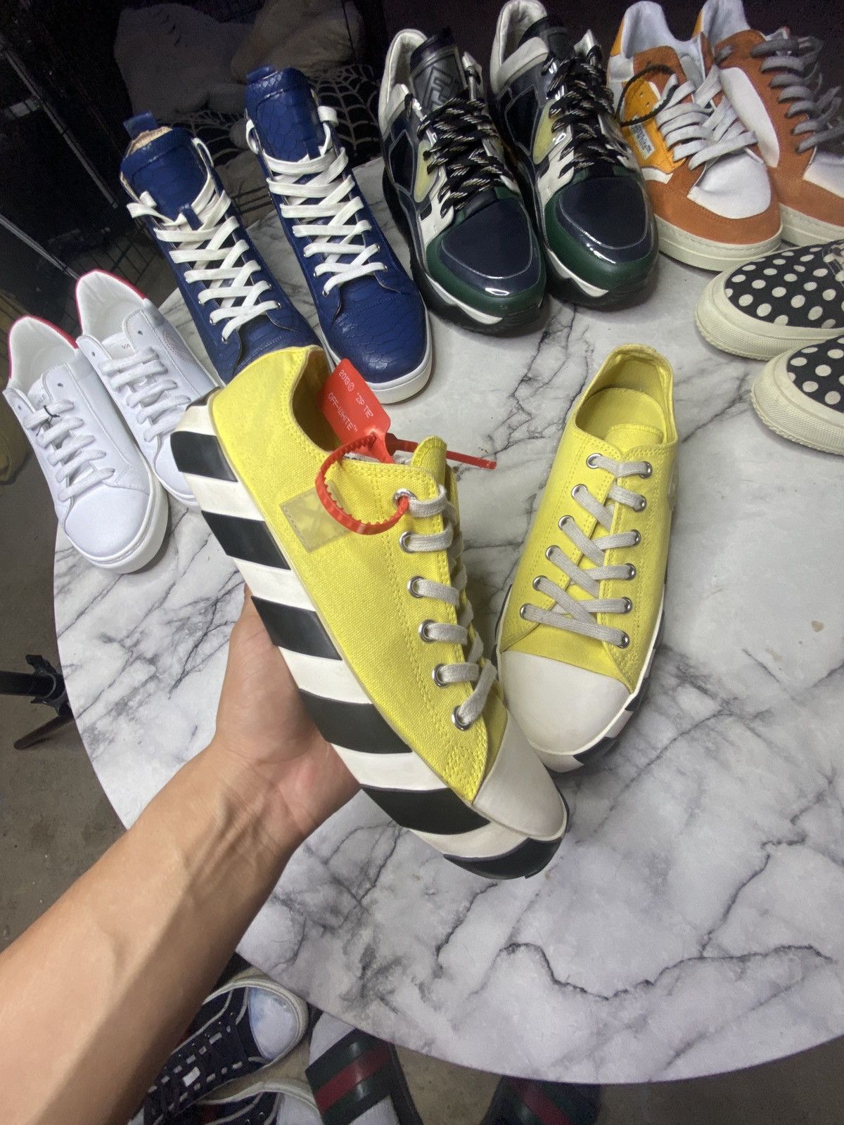 Off-White Off white yellow low top sneaker Size US 10.5 / EU 43-44 - 1 Thumbnail