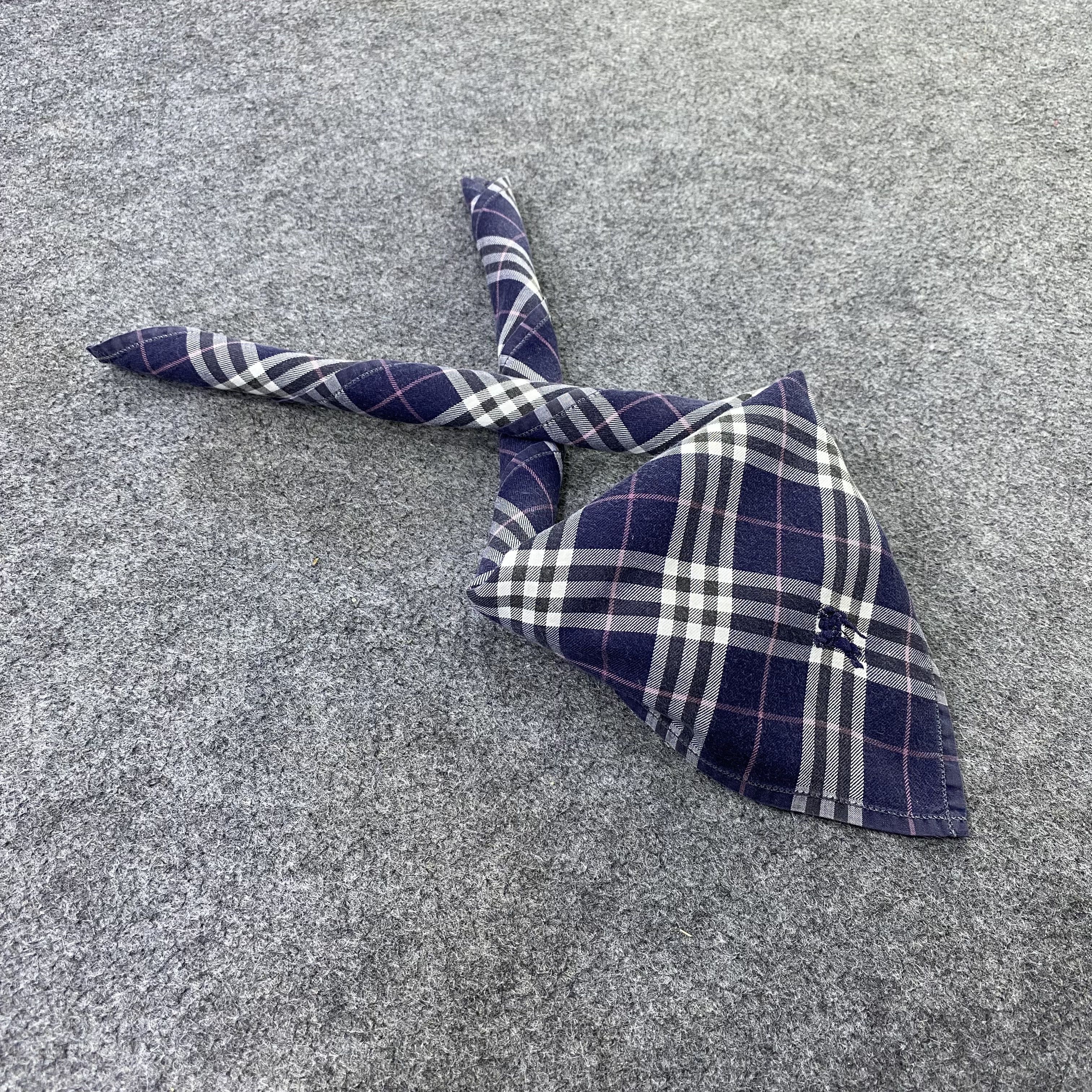 Burberry Burberry Handkerchief / Bandana / Neckerchief-B2163 Size ONE SIZE - 1 Thumbnail