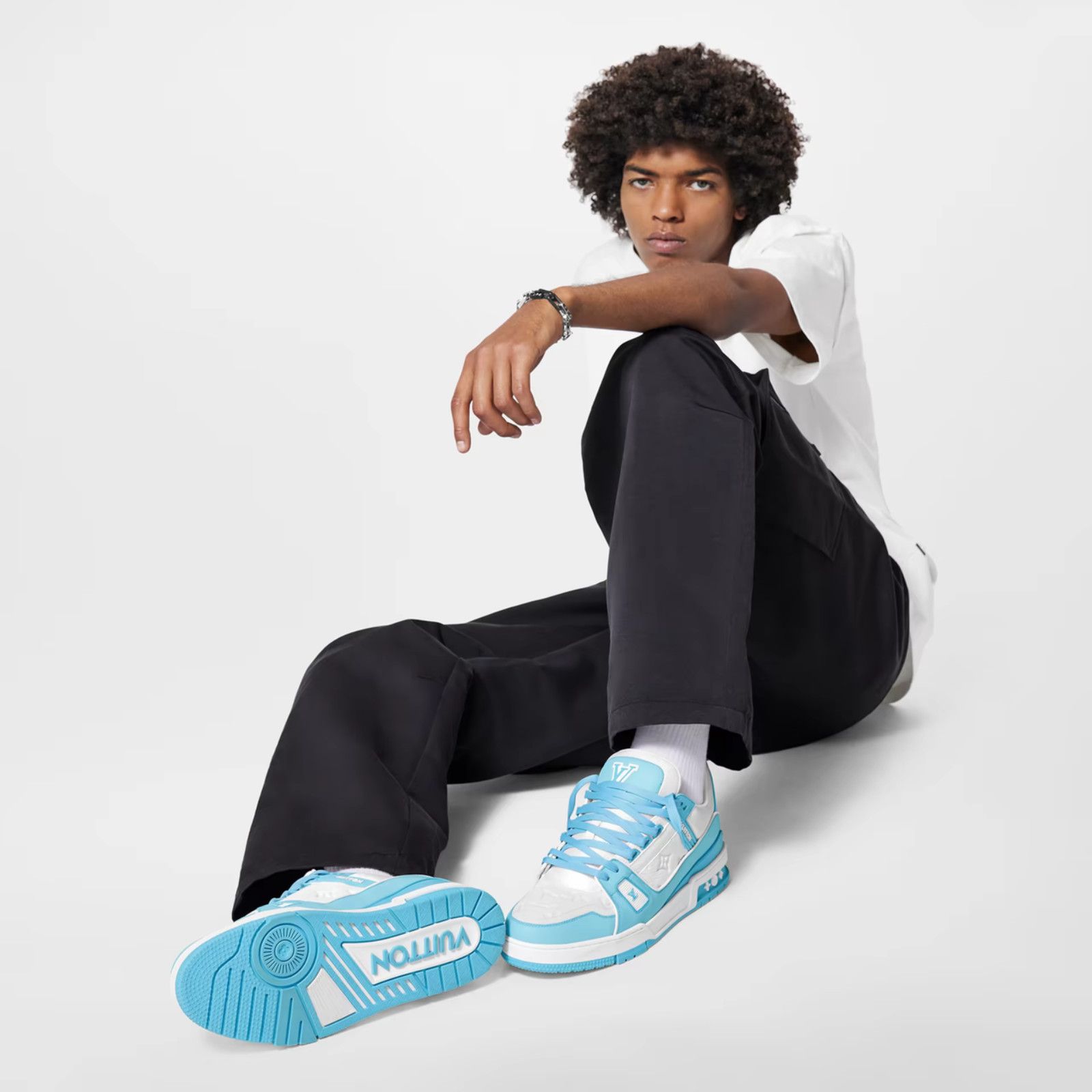 Louis Vuitton Louis Vuitton Sky Blue Empreinte White Leather Low Trainer Size US 10 / EU 43 - 3 Thumbnail