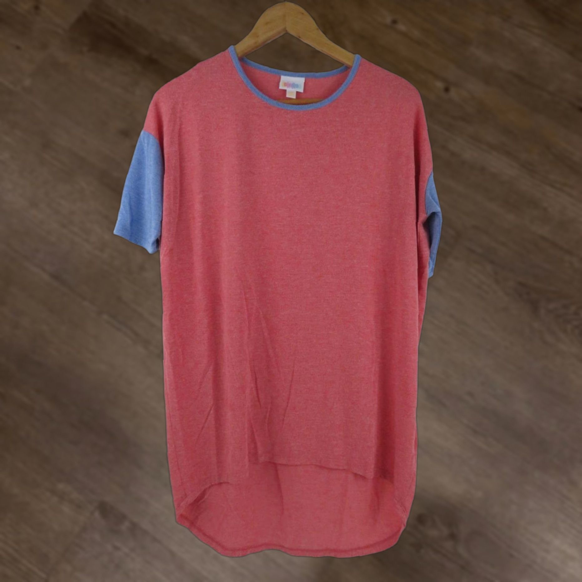 Vintage LULAROE Irma T Shirt Tunic Top Tee 2XS Solid Red Stretch Unicorn Summer Ladies Size XXS / US 00 / IT 34 - 1 Thumbnail