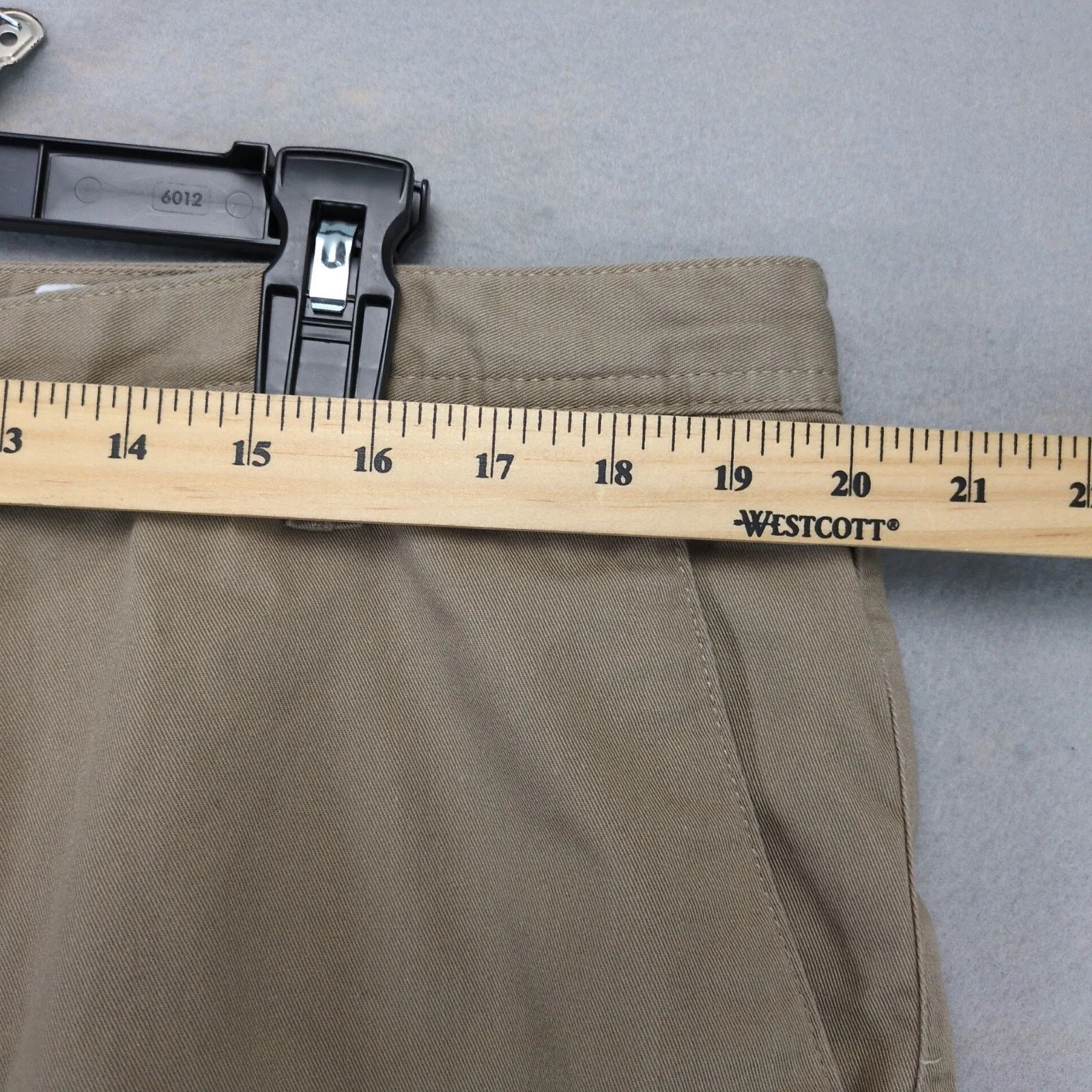 Volcom Volcom True to This Tan Khaki Chino Shorts 38x9.5" Pockets Size US 38 / EU 54 - 5 Thumbnail