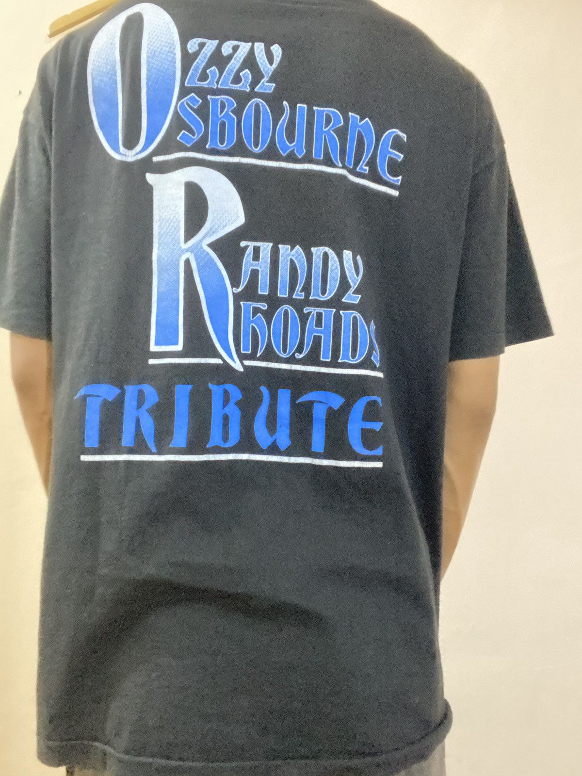 Band Tees Vintage Rare 80s Ozzy Osbourne Tribute Randy Rhoads Size US L / EU 52-54 / 3 - 2 Thumbnail