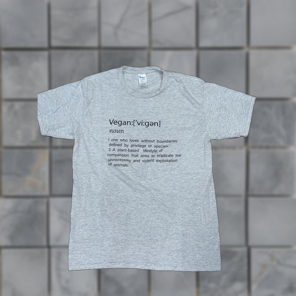 Gildan Vegan Definition T-Shirt Gray Large Mens Regular L Gildan T-Shirt Funny Size US L / EU 52-54 / 3 - 1 Thumbnail