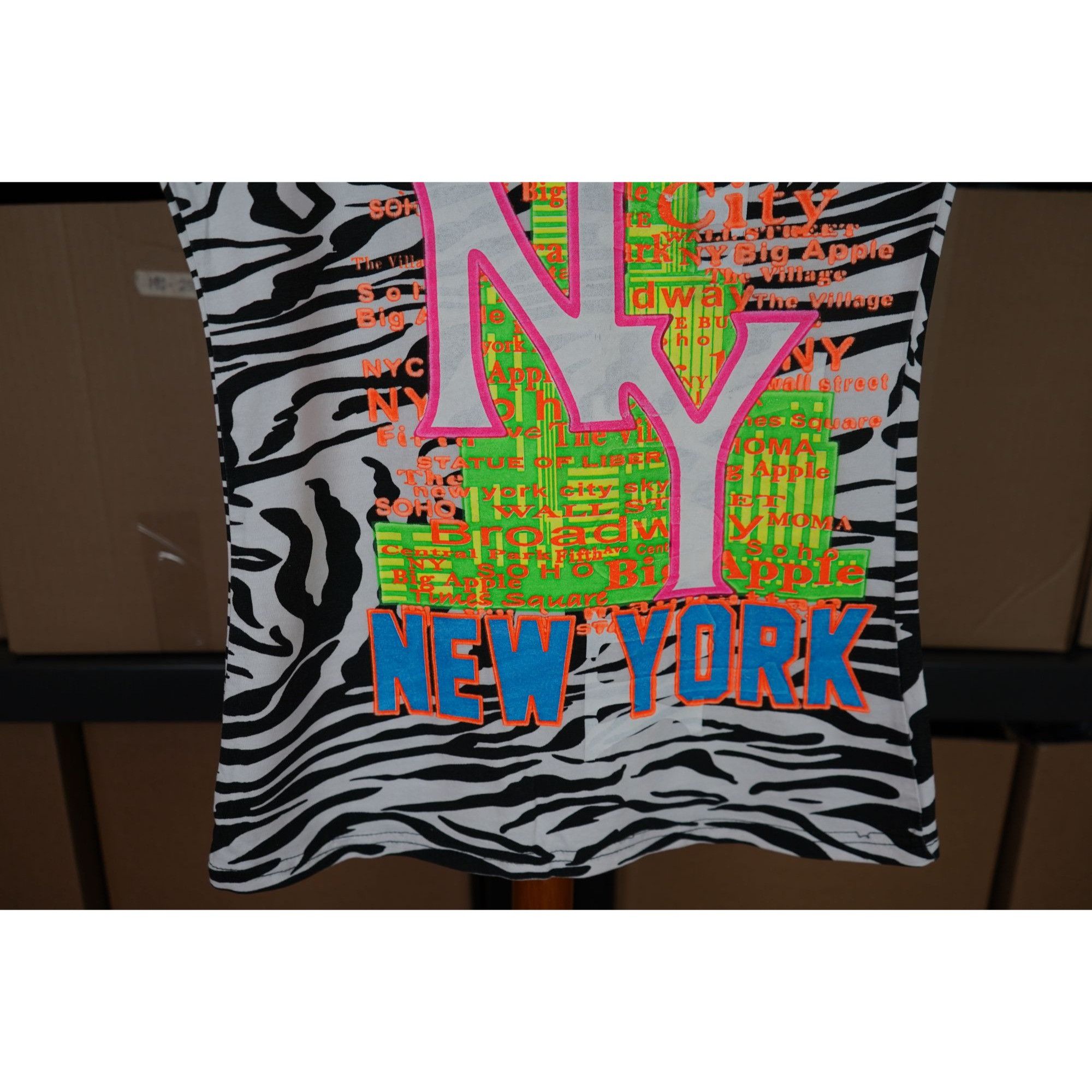 Vintage Vintage New York Zebra Pattern T-shirt Women's S #444 Size S / US 4 / IT 40 - 4 Thumbnail