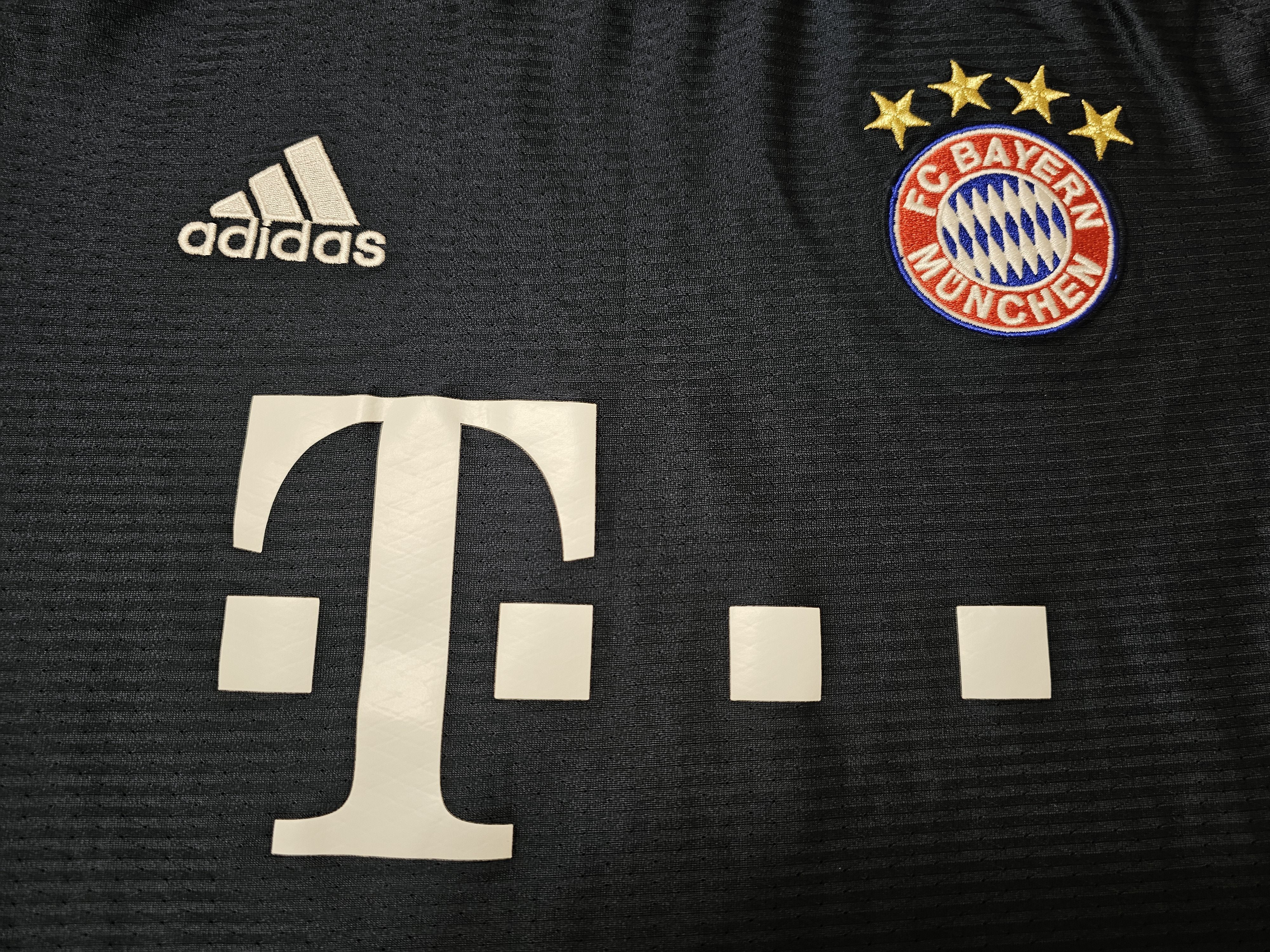 Adidas BAYERN MUNICH 2015 2016 THIRD LEWANDOWSKI FOOTBALL SOCCER Size US M / EU 48-50 / 2 - 3 Thumbnail
