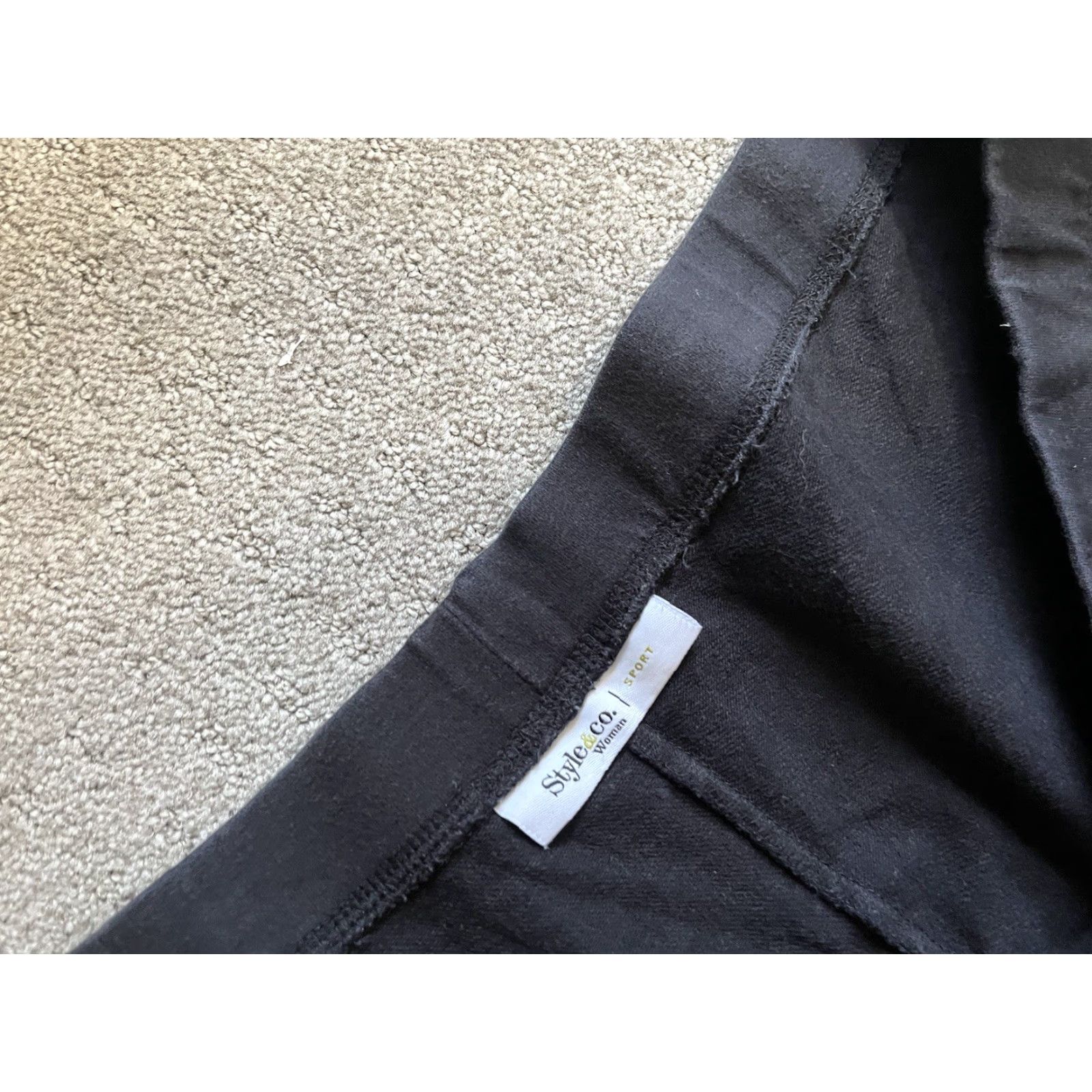 Vintage Style & Co Woman’s Black Stretch Capris Size Large Size ONE SIZE - 4 Thumbnail