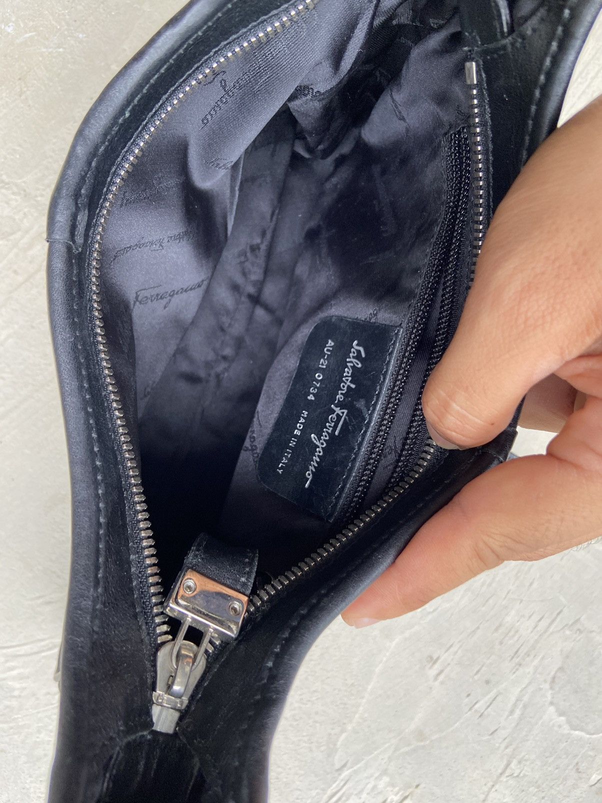 Salvatore Ferragamo Authentic Salvatore Ferragamo Shoulder Bag Size ONE SIZE - 12 Thumbnail