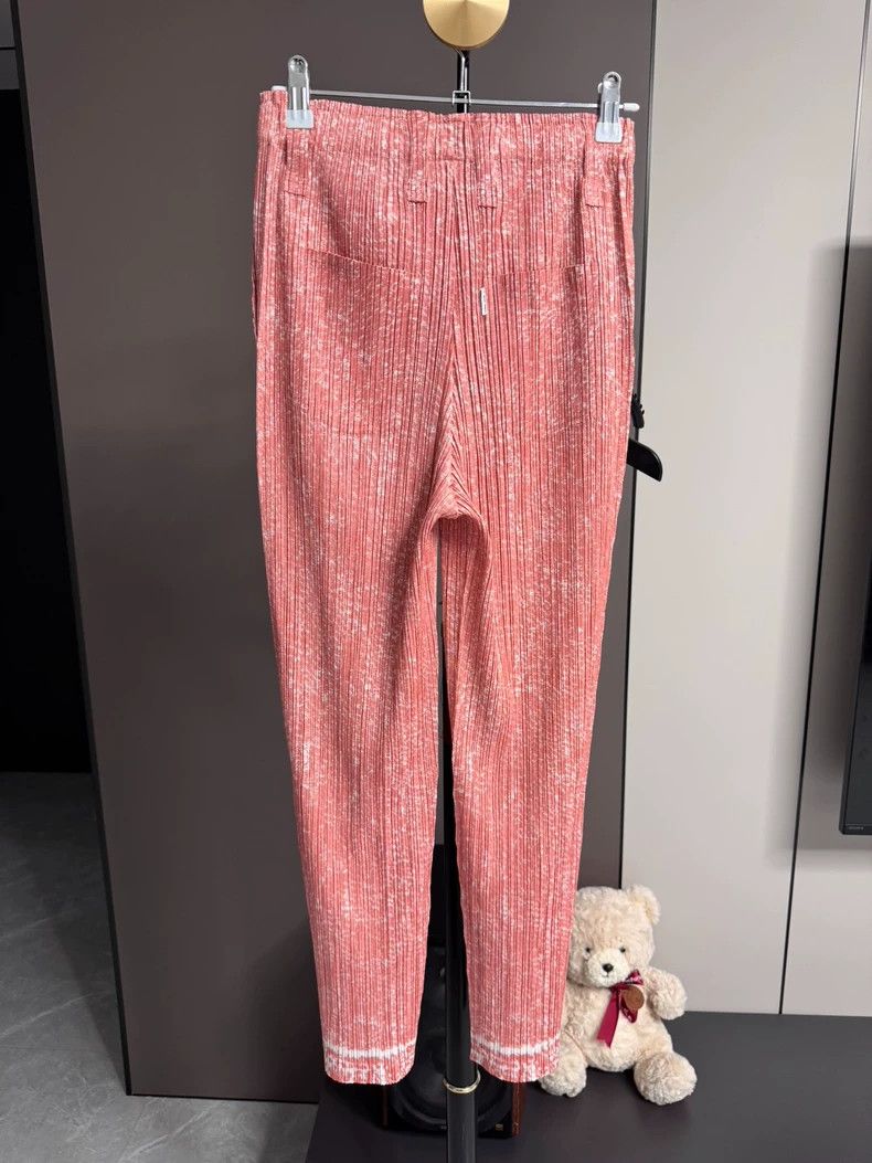 Issey Miyake Issey Miyake size:3 Snowflake pink denim trousers Size 22" - 2 Thumbnail