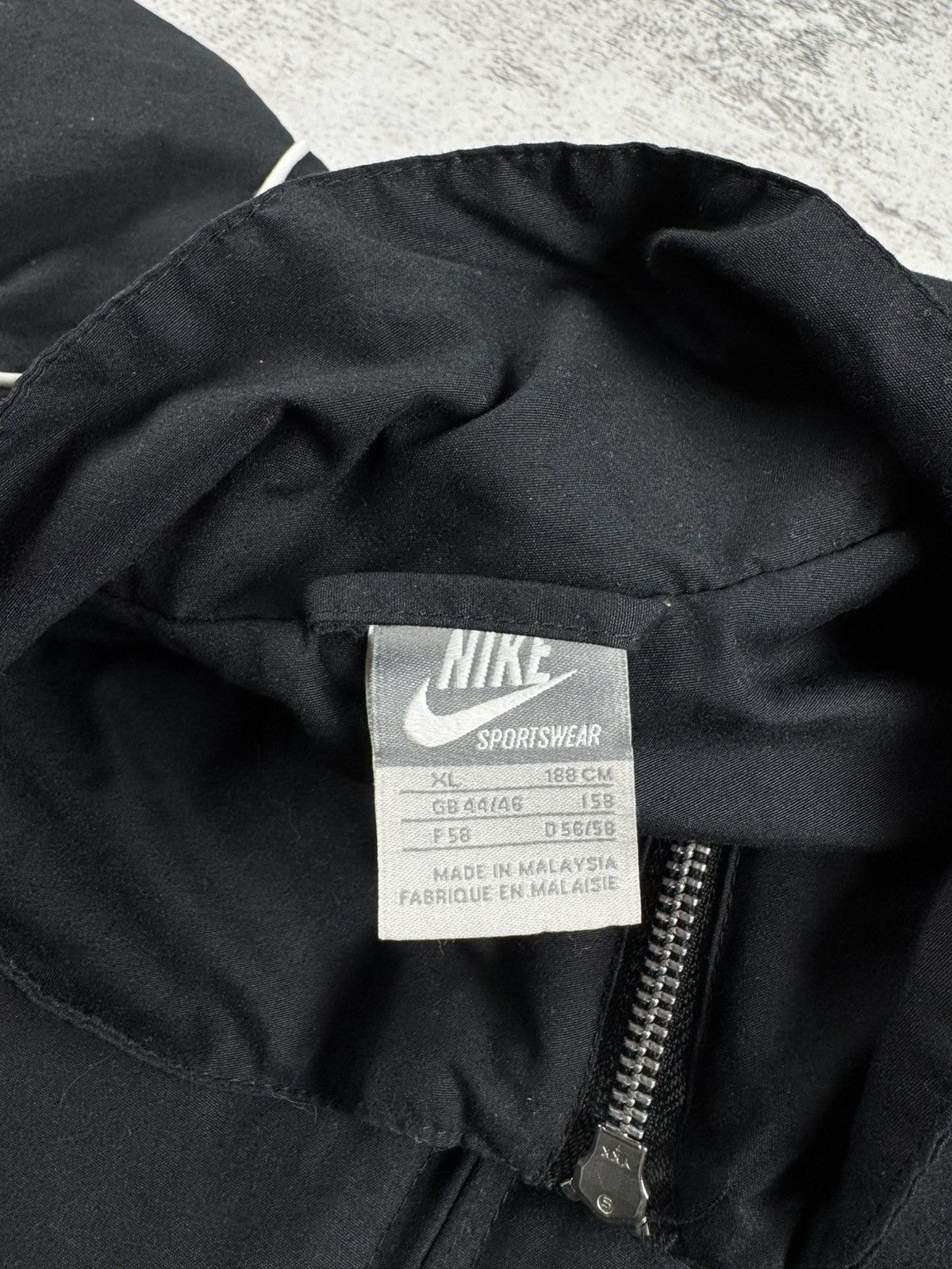 Nike Nike Retro Windbreaker Track Y2K Nylon Swoosh Light Jacket Size US XL / EU 56 / 4 - 10 Thumbnail