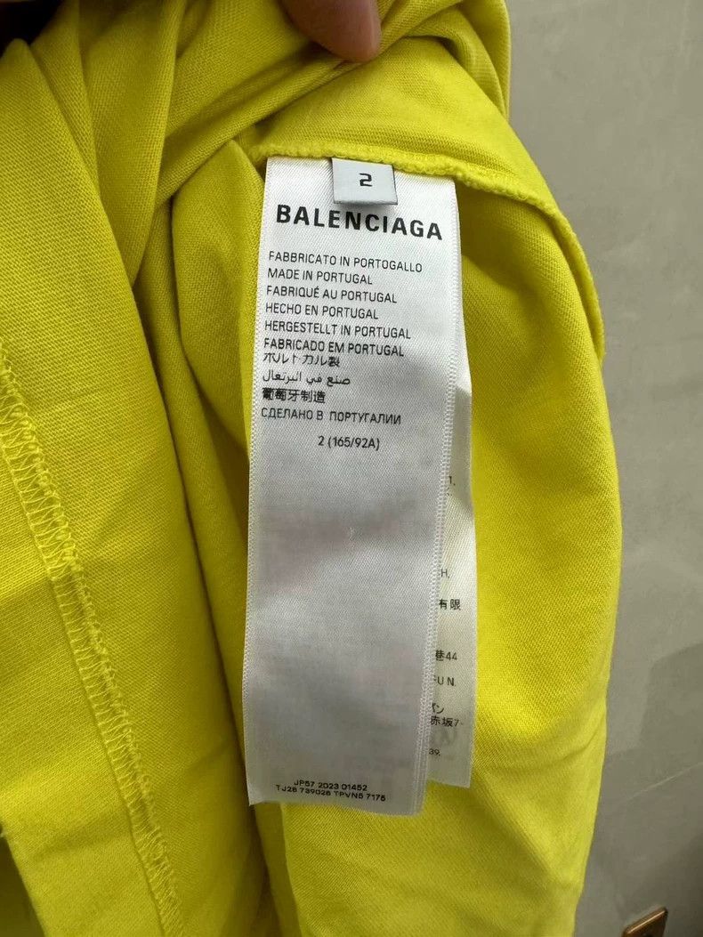 Balenciaga Balenciaga Devanagari Letter Short Sleeve with Limited Fla Size US M / EU 48-50 / 2 - 4 Thumbnail