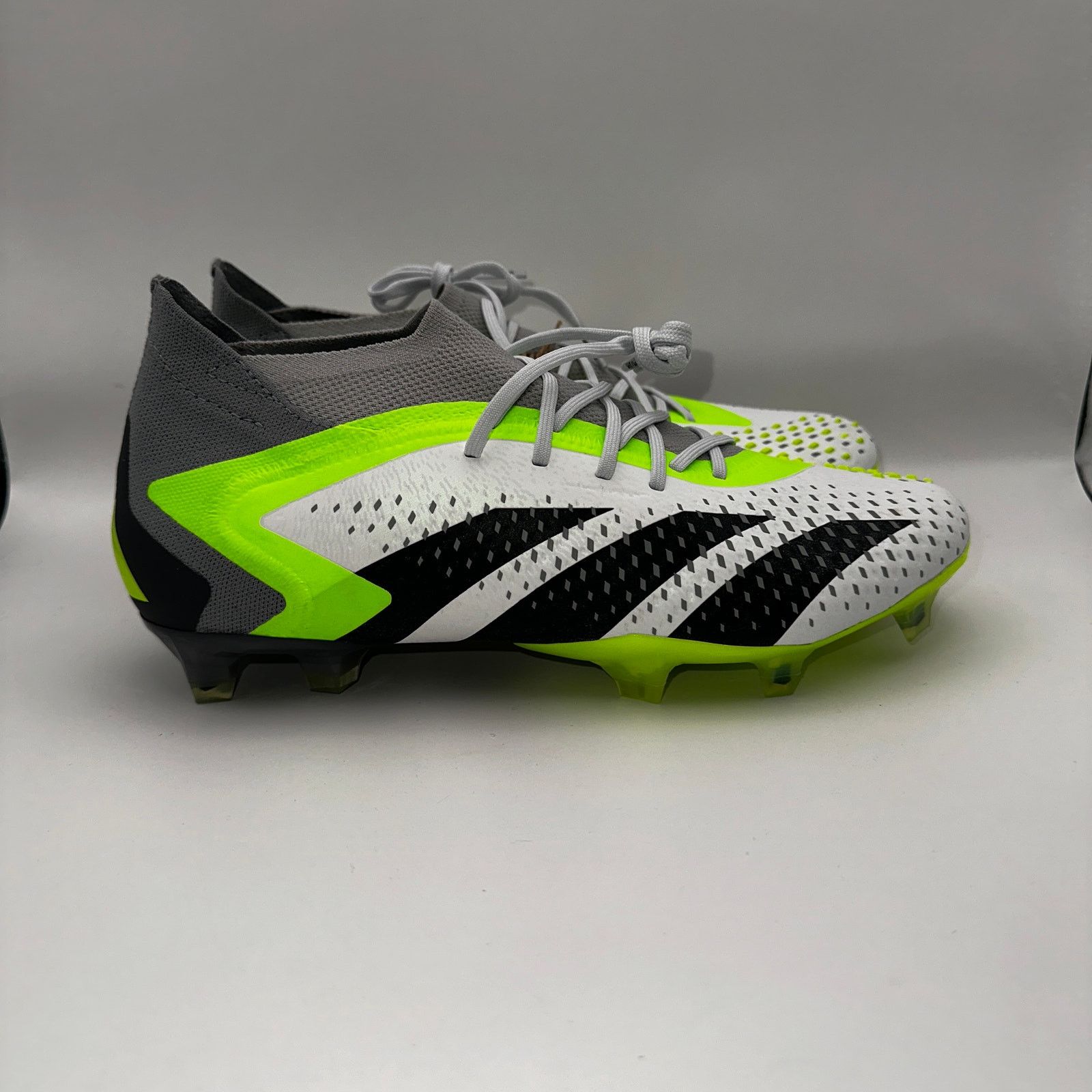 Adidas Adidas Predator Accuracy .1 Men sz 7 Soccer Cleats White Grn Size US 7 / EU 40 - 3 Thumbnail