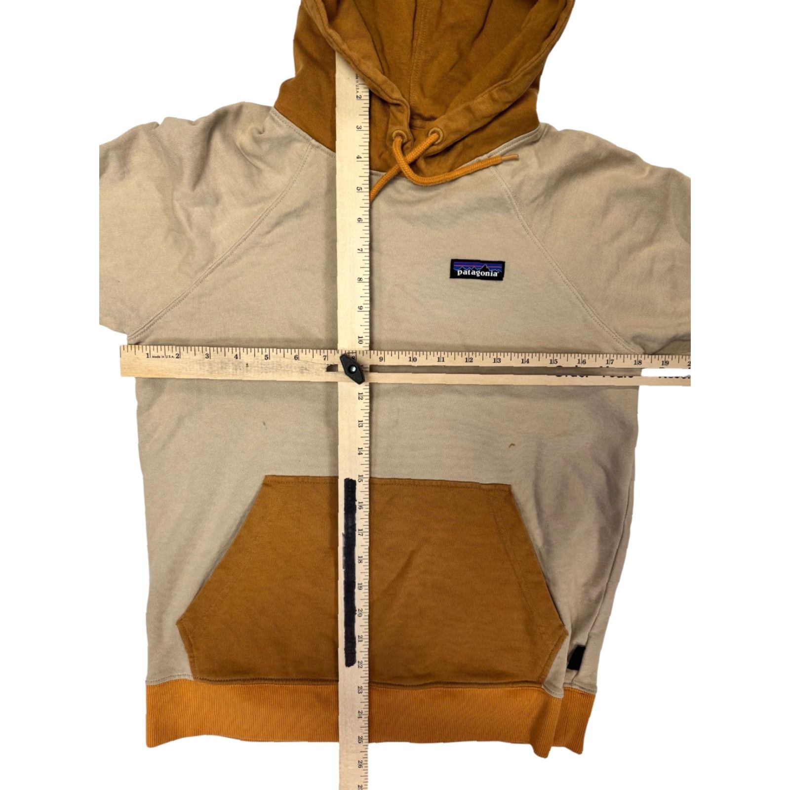 Patagonia Patagonia Women's P-6 Label Organic Hoody Oar Tan Size S Hoodie Size S / US 4 / IT 40 - 3 Thumbnail