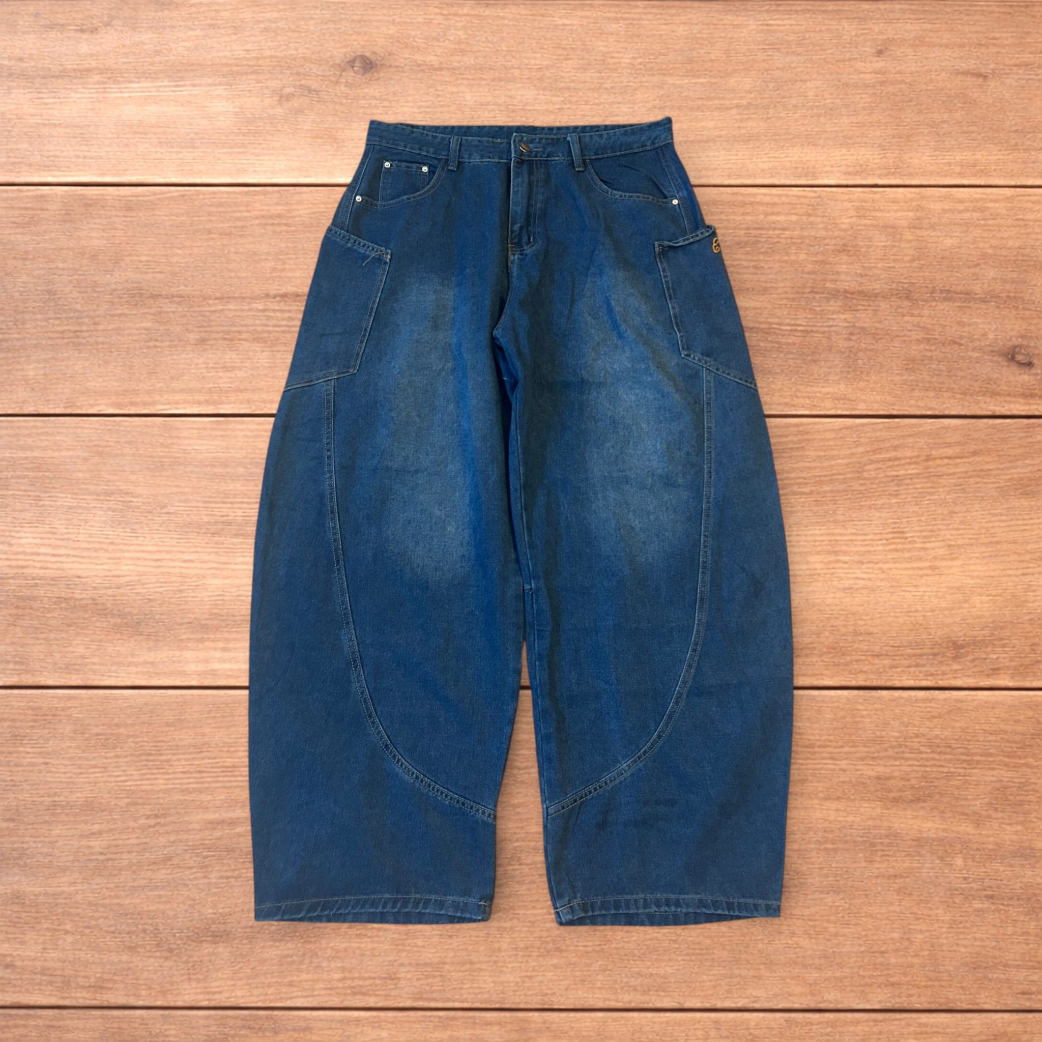 Japanese Brand Vintage style baggy wide leg skater fit jeans in mid blue. Size US 36 / EU 52 - 2 Thumbnail