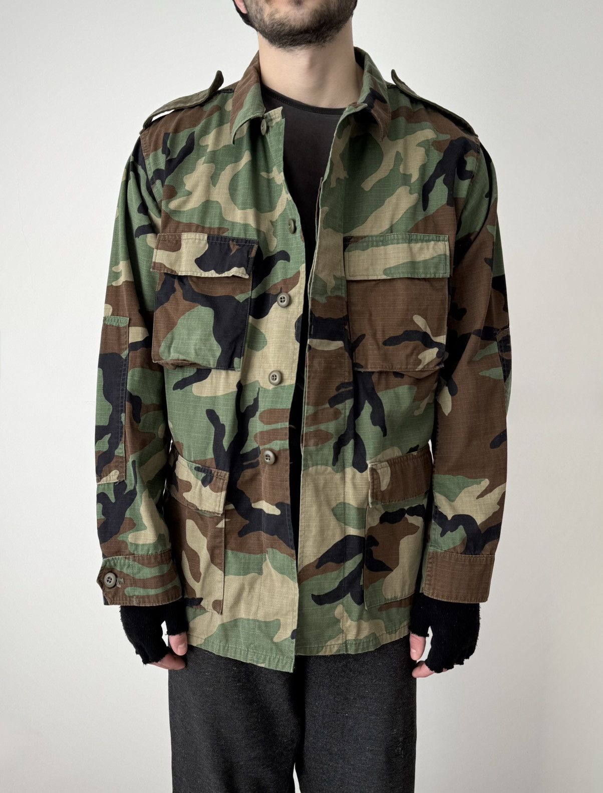 Vintage Vintage 1990s US Army Hot Weather Woodland Camo Jacket Size US M / EU 48-50 / 2 - 1 Thumbnail