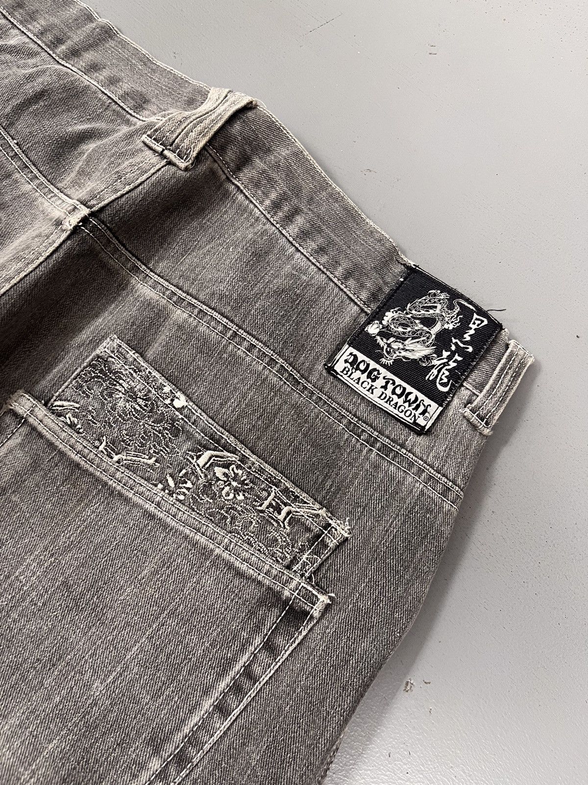 Dogtown Crazy vintage dragon 🐉 embroidered dogtwown jort Size US 34 / EU 50 - 4 Thumbnail